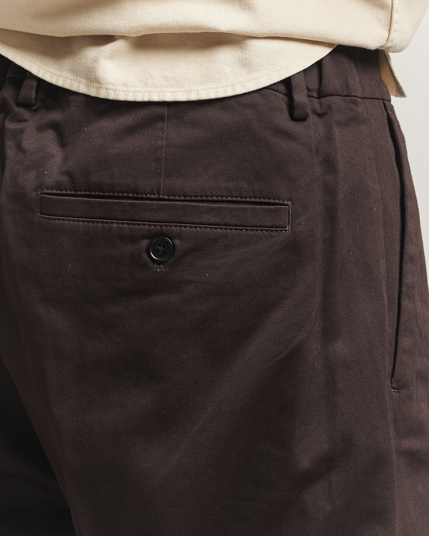 Men | Trousers | NN07 | Kay Cotton Pleated Trousers Deep Truffle