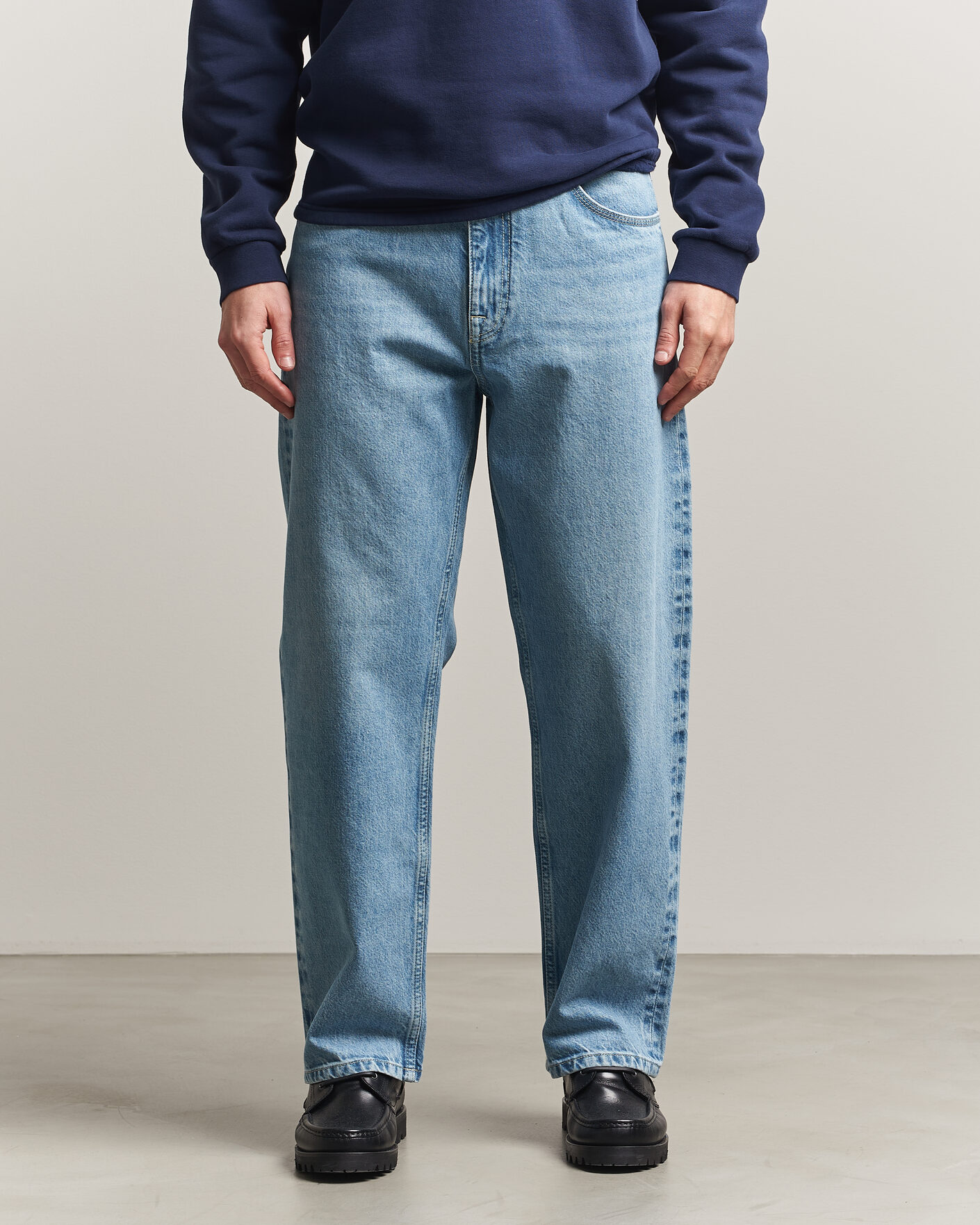 週末sale 新品★UND HARD DAMAGE LOOSE DENIM NN07 Otis Loose Fit Selvedge Jeans Light Blue at CareOfCarl.com