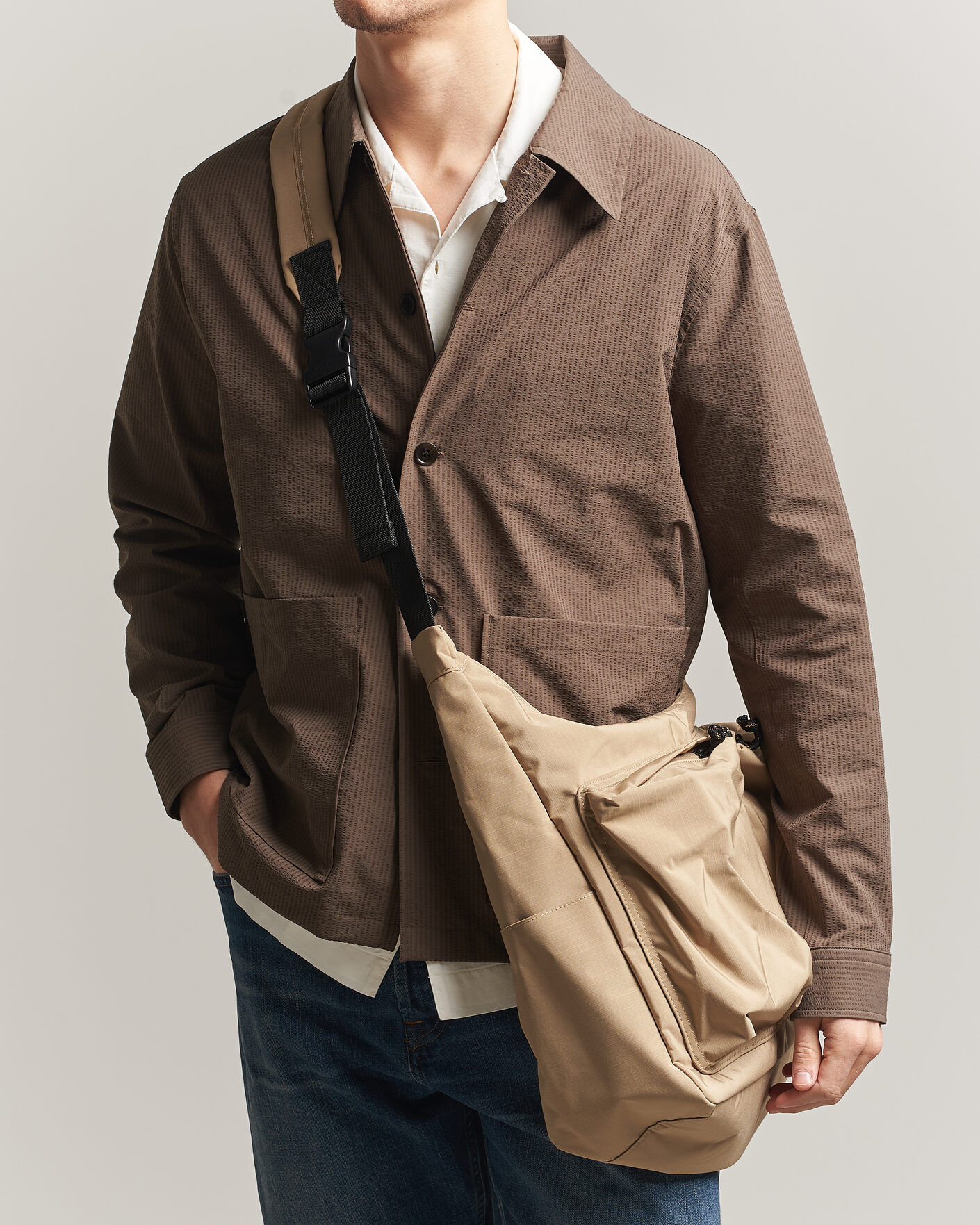 NN07 Nylon Ripstop Messenger Bag Desert Khaki at CareOfCarl.com
