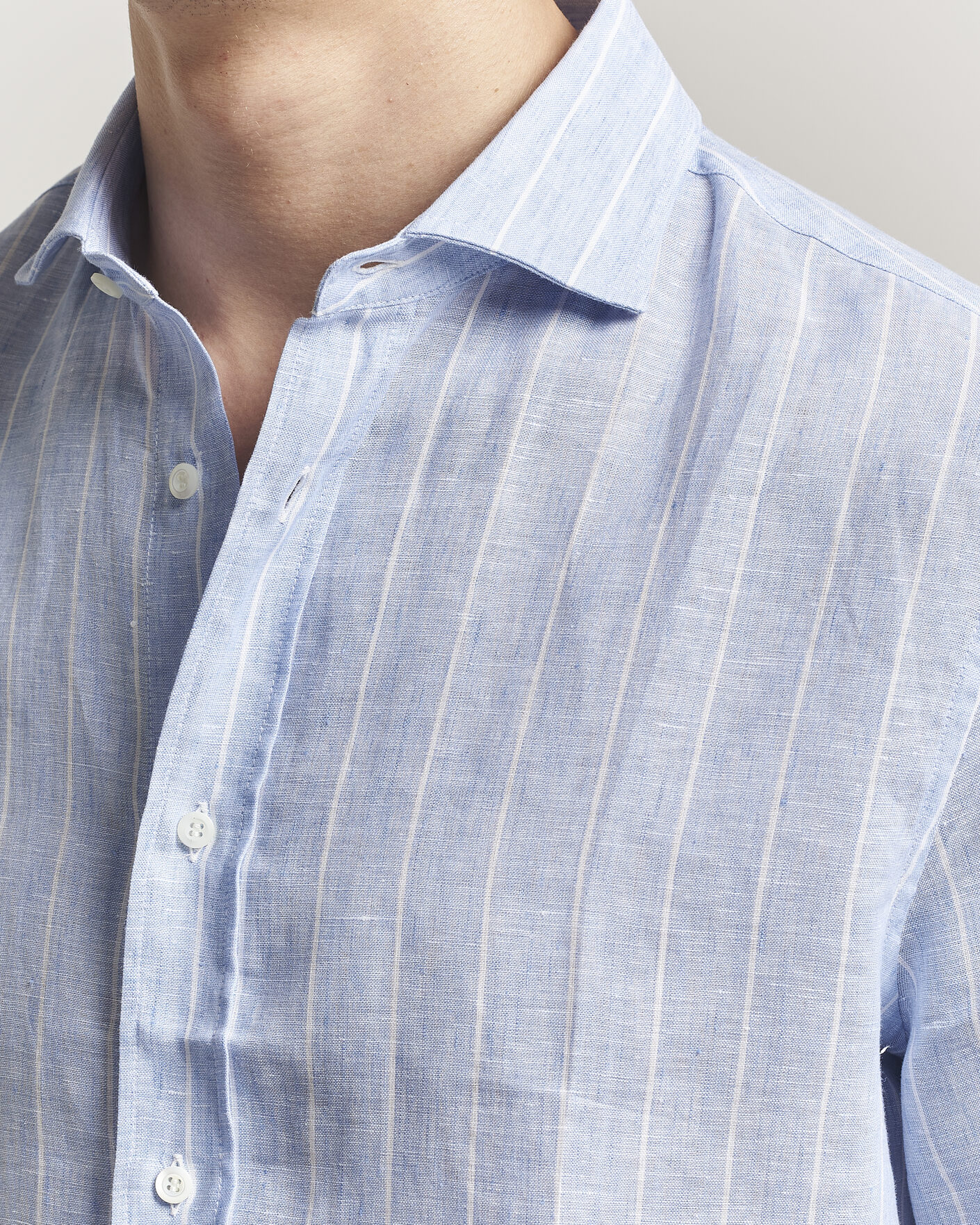 Men | Shirts | Brunello Cucinelli | Easy Fit Linen Shirt Light Blue Stripe