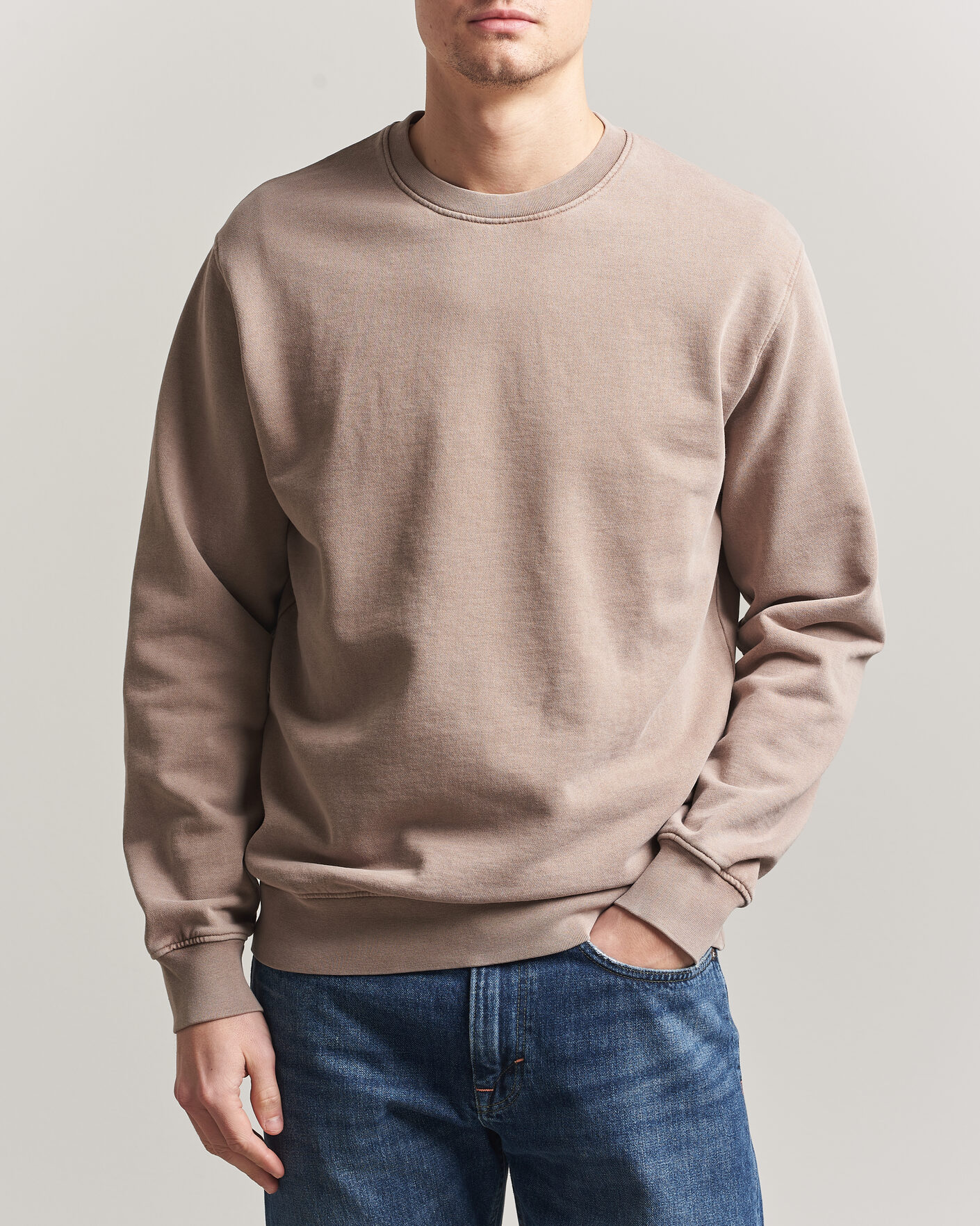 Men | Sweaters & Knitwear | Colorful Standard | Classic Organic Crew Neck Sweat Faded Khaki
