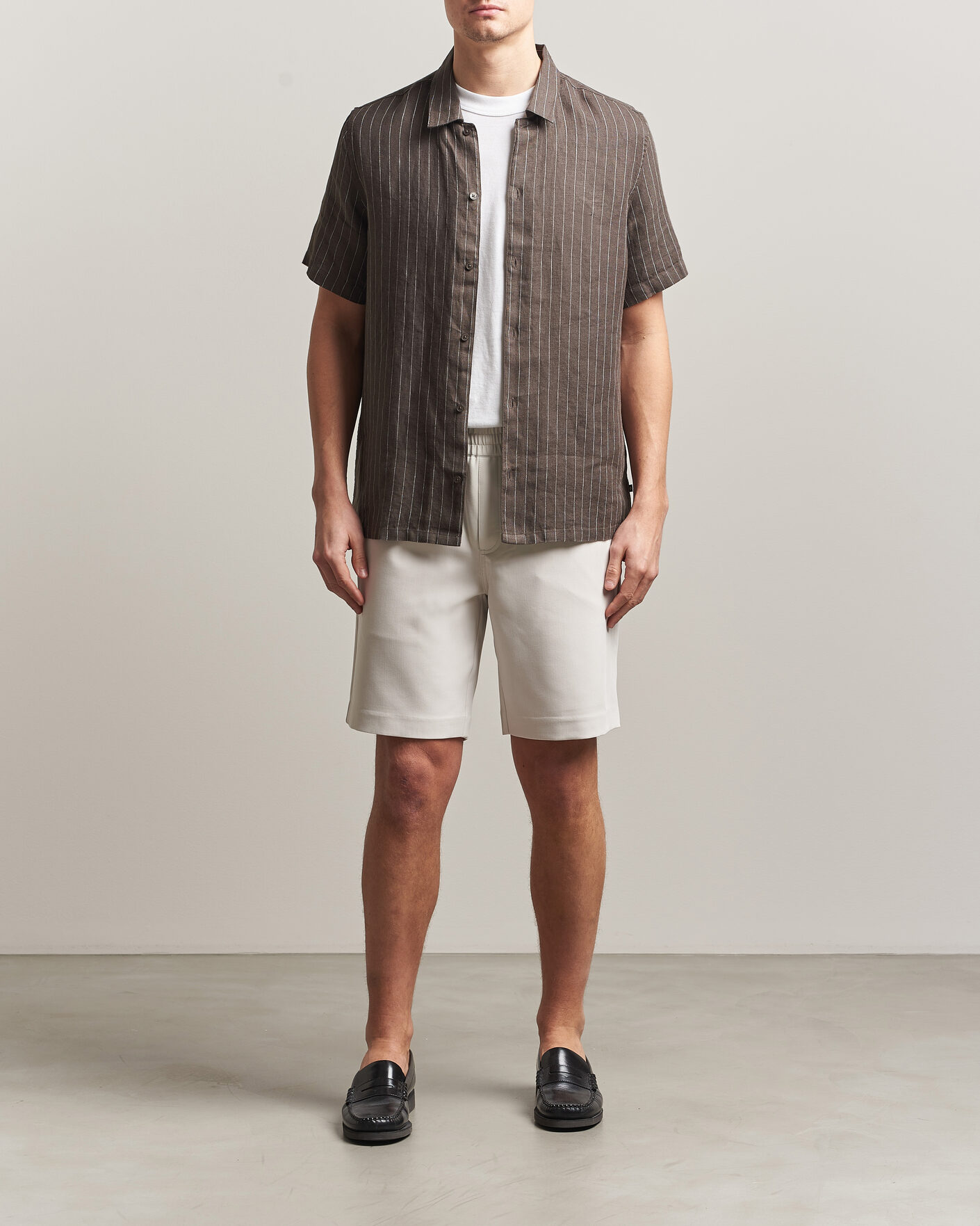 Men | Shirts | Samsøe Samsøe | Avan Linen Striped Short Sleeve Shirt Black Olive