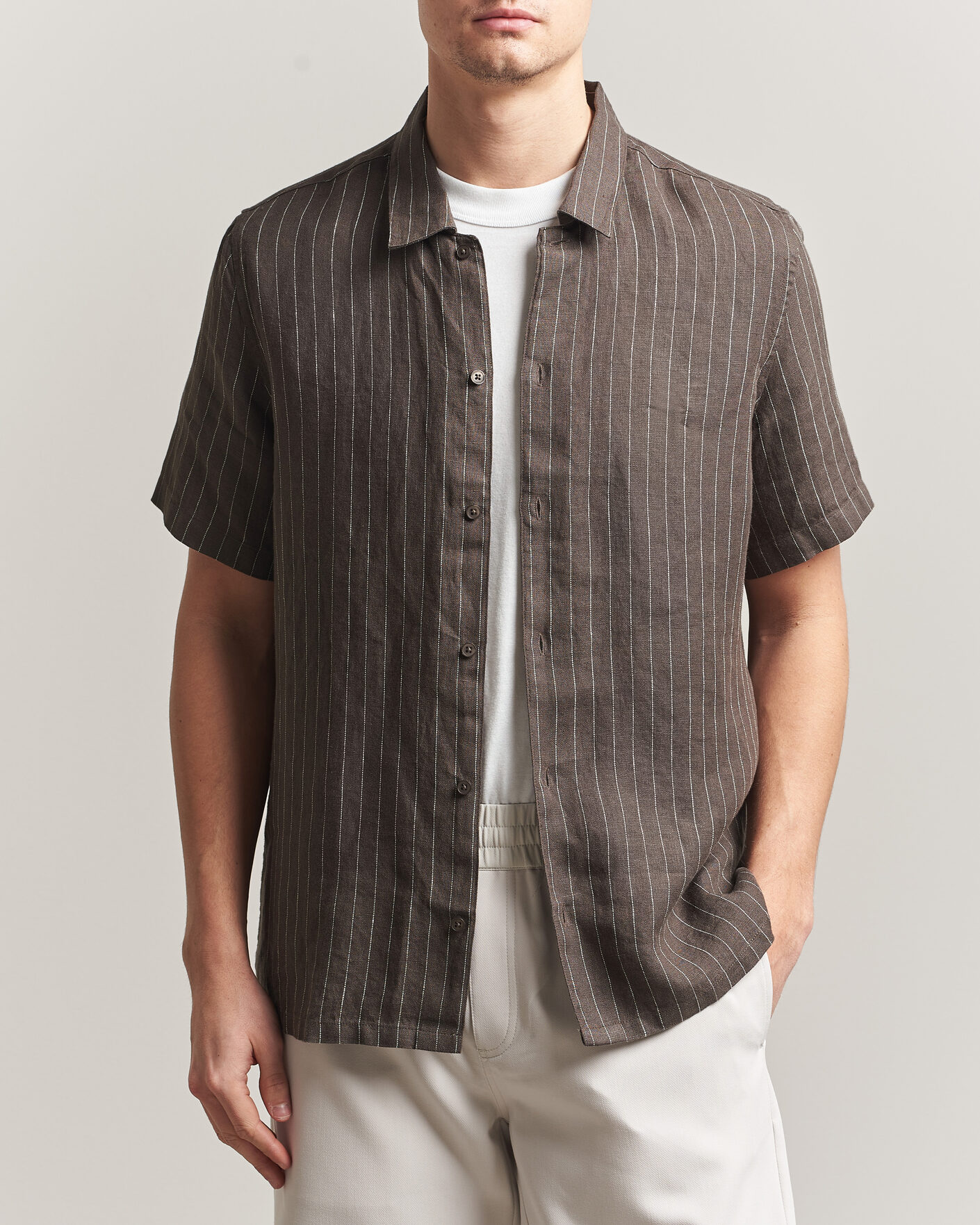 Men | Shirts | Samsøe Samsøe | Avan Linen Striped Short Sleeve Shirt Black Olive