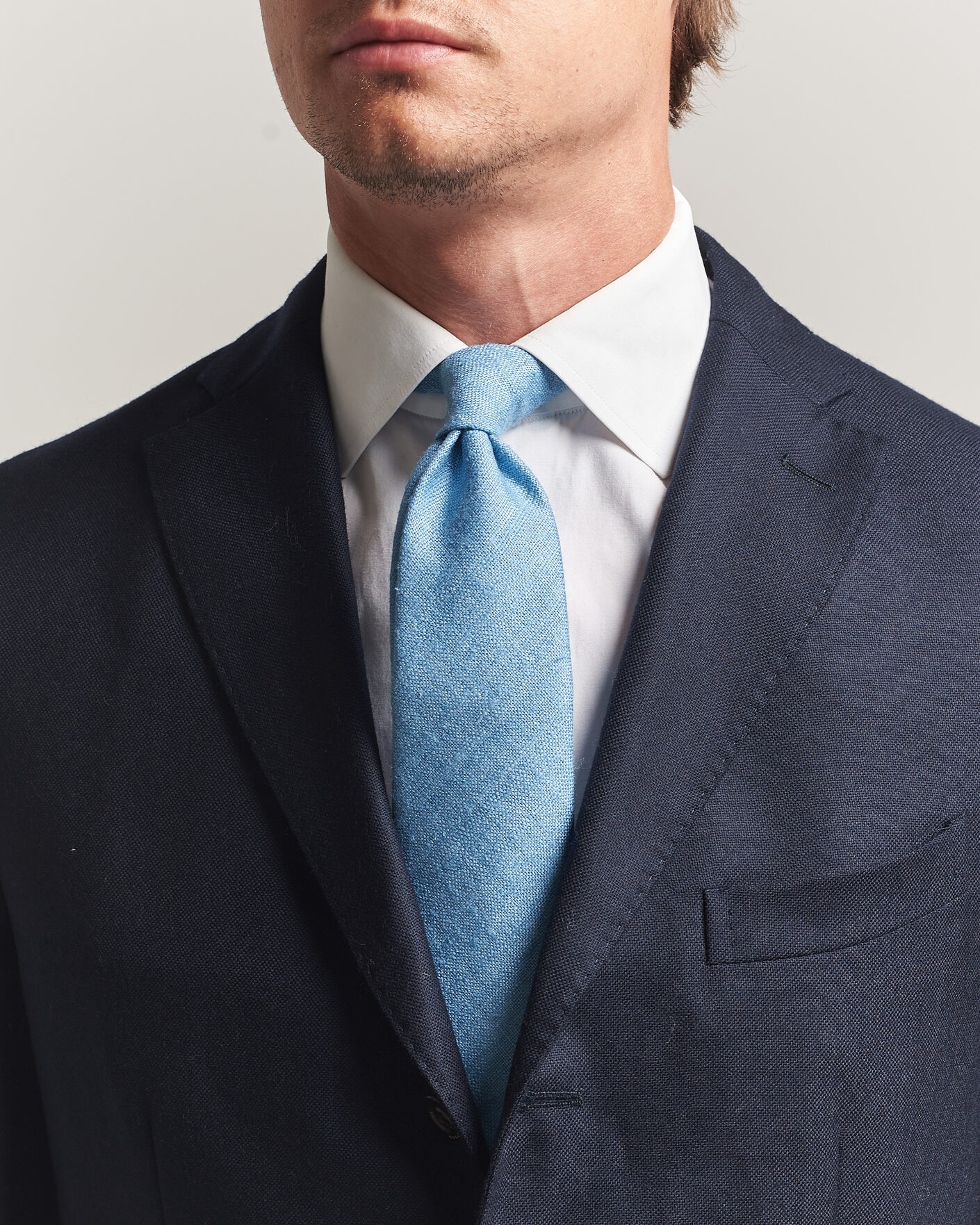 Men | Ties | Drake's | Silk Tussah Handrolled Tie Sky Blue