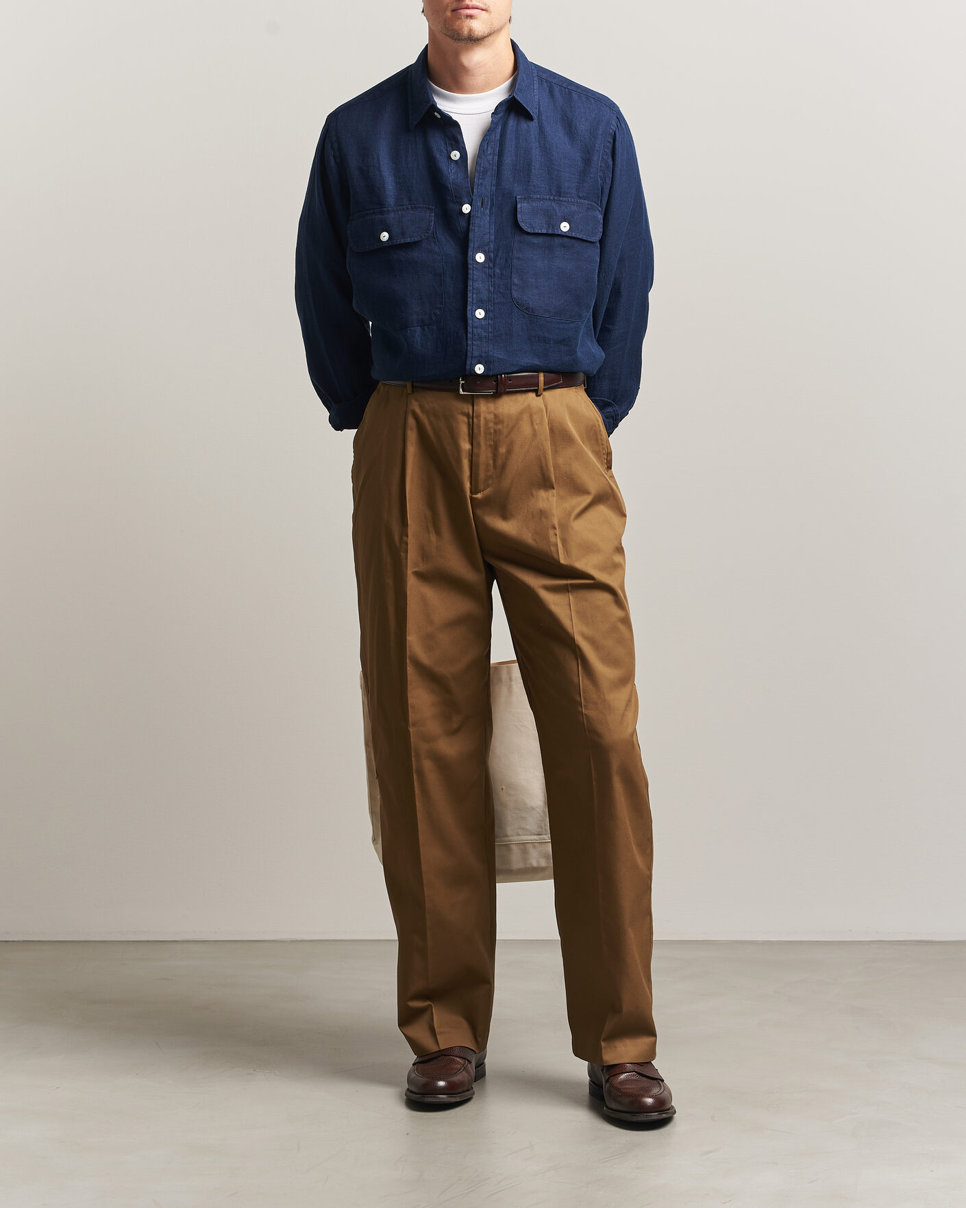 Men | Shirts | Drake's | Linen Twill Deep Pocket Work Shirt Navy