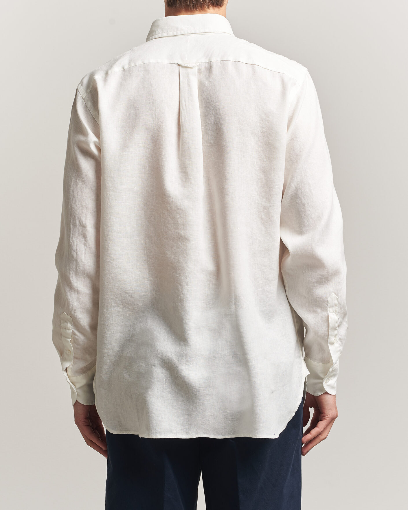 Men | Shirts | Drake's | Linen Button Down Curved Pocket Shirt White