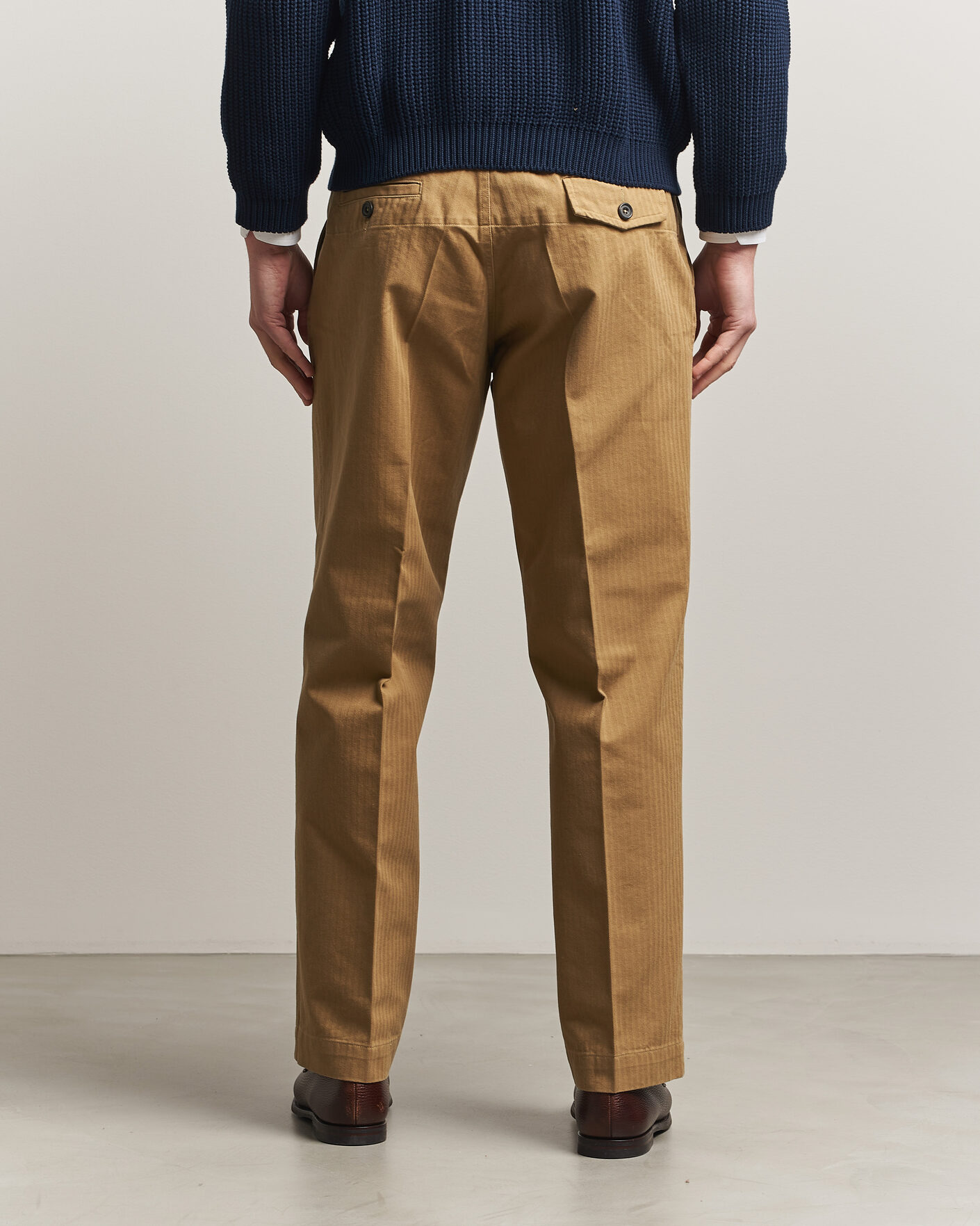 Men | Trousers | Drake's | Herringbone Wide Leg Chino Khaki