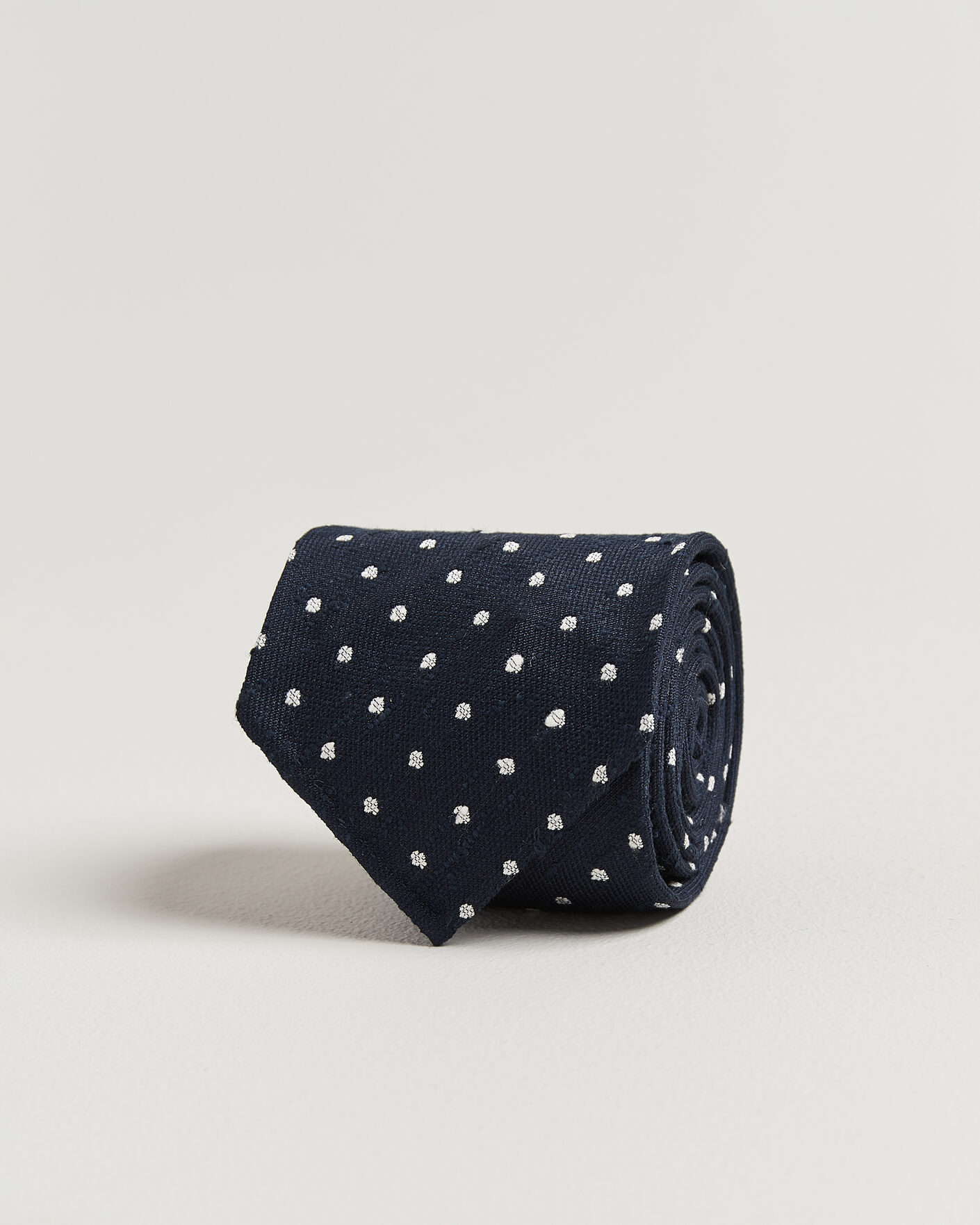 Men | Ties | Drake's | Smal Spot Pattern Shantung Silk Tie Navy