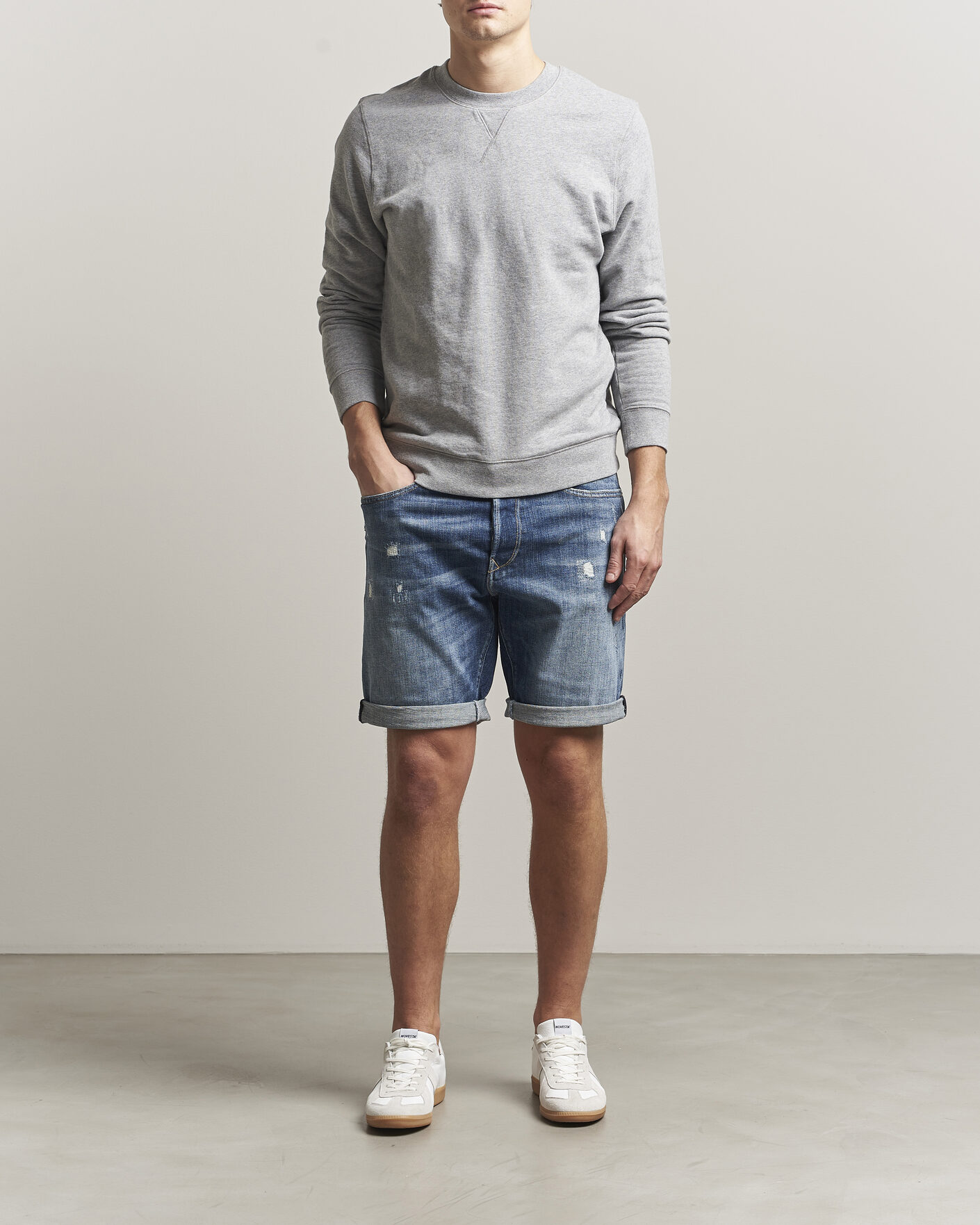 Men | Shorts | Replay | RBJ981 Shredded Denim Shorts Medium Blue