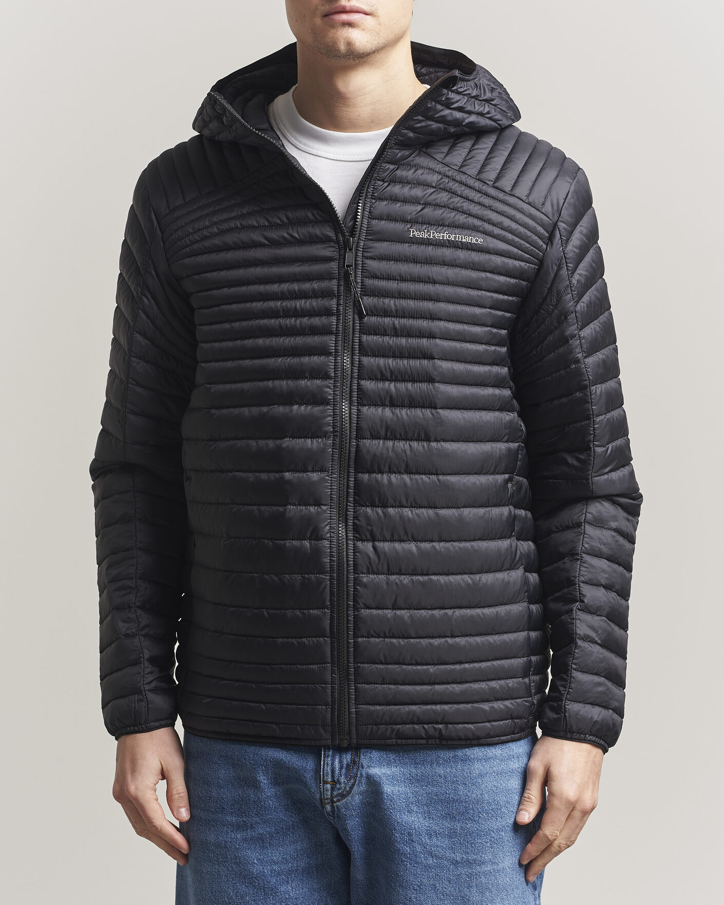 Men | Coats & Jackets | Peak Performance | Monolight Insulated Hooded Jacket Black