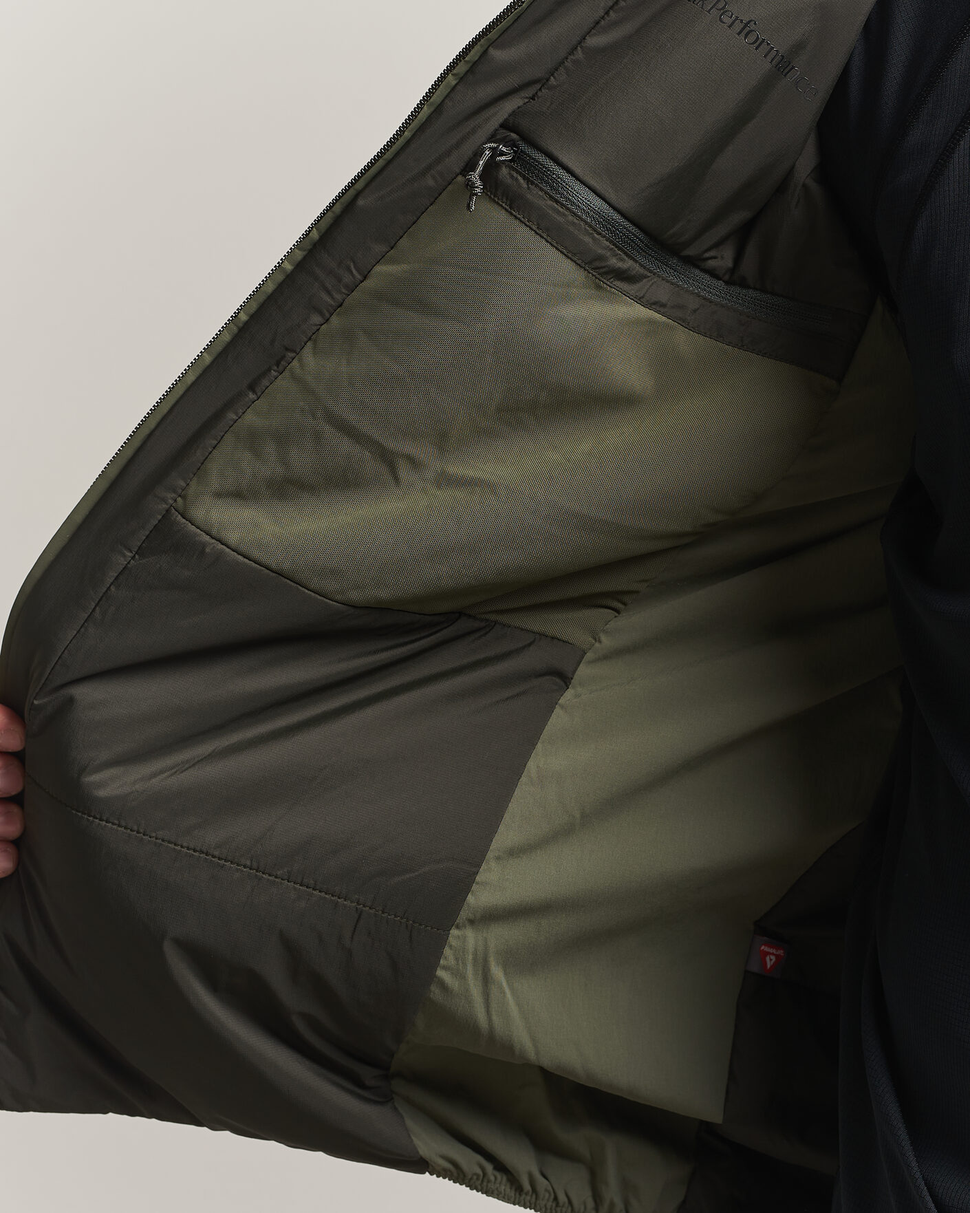 Men | Coats & Jackets | Peak Performance | Freelight Reversible Hooded Jacket Pine Needle