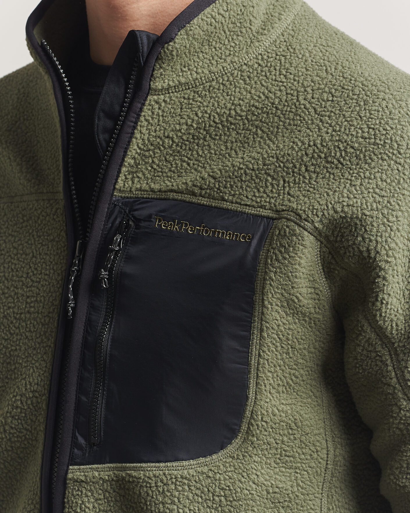 Men | Sweaters & Knitwear | Peak Performance | Nature Rush Pile Full Zip Pine Needle