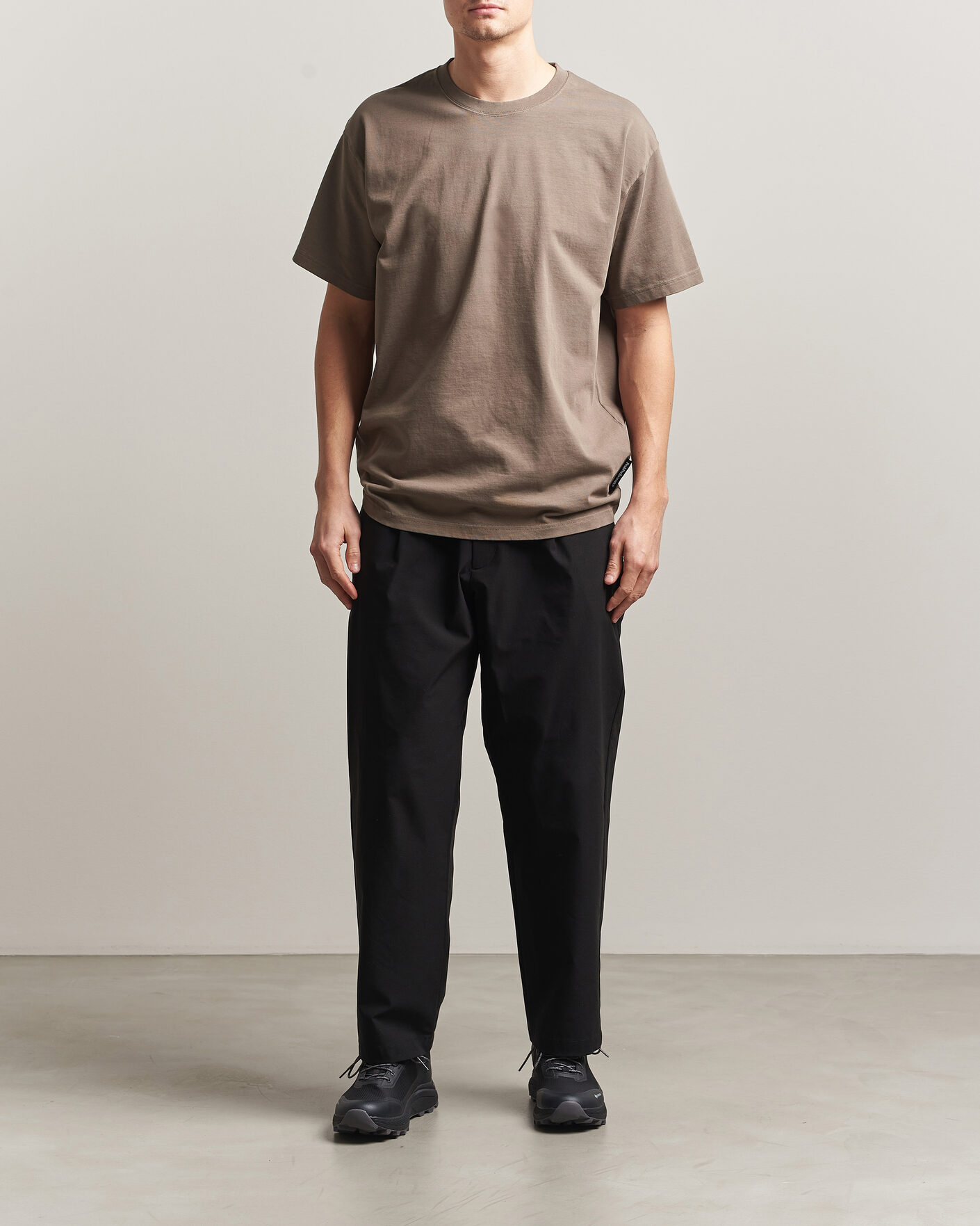 Men | T-Shirts | Peak Performance | Heavy Cotton T-Shirt Terrian Tan