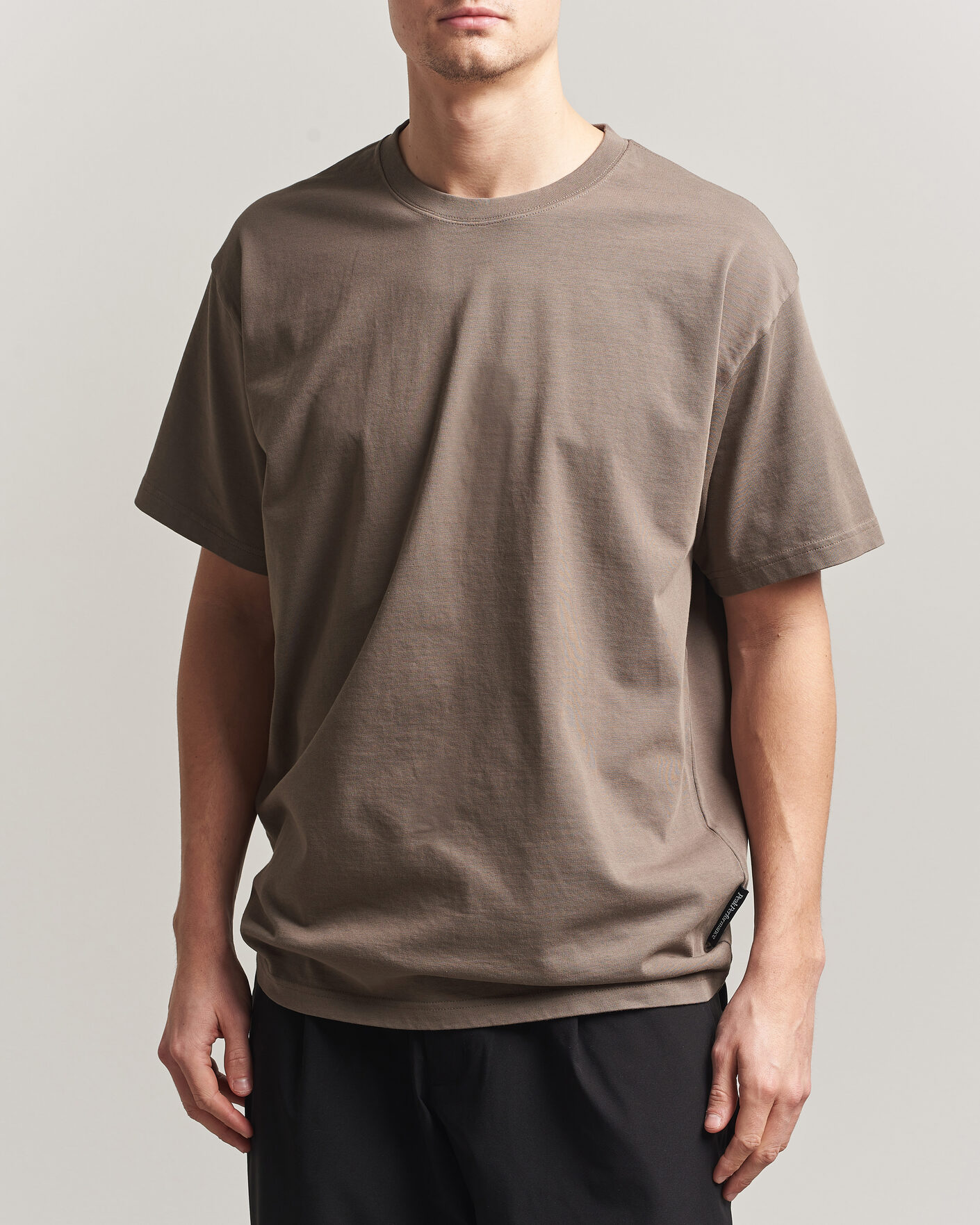 Men | T-Shirts | Peak Performance | Heavy Cotton T-Shirt Terrian Tan