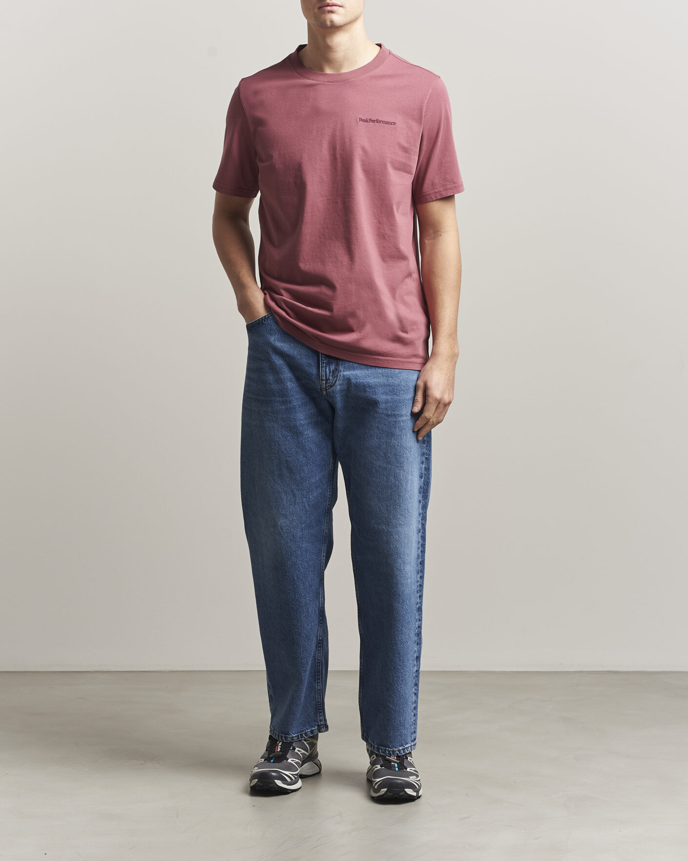 Men | T-Shirts | Peak Performance | Original Crew Neck T-Shirt Wild Rouge