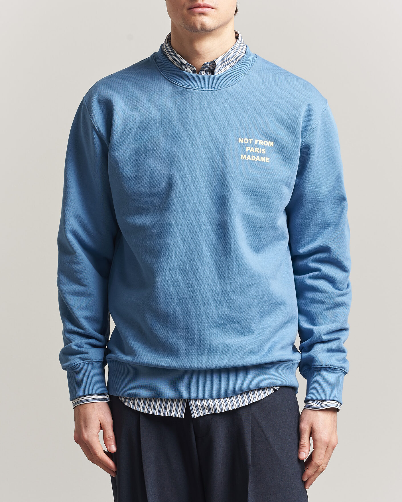 Men | Sweaters & Knitwear | Drôle de Monsieur | Slogan Sweatshirt Atlantic Blue