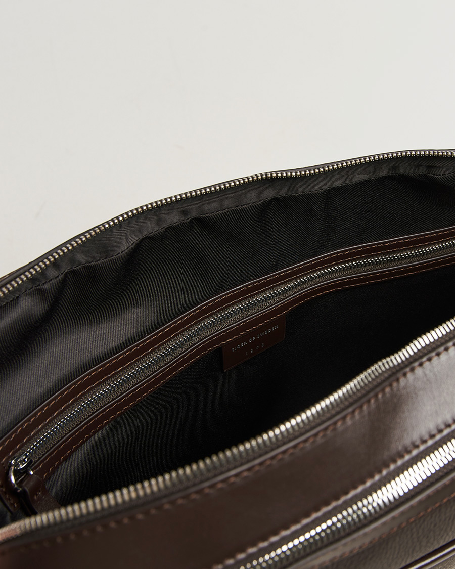 Men | Bags | Tiger of Sweden | Burin Grained Leather Briefcase Dark Brown