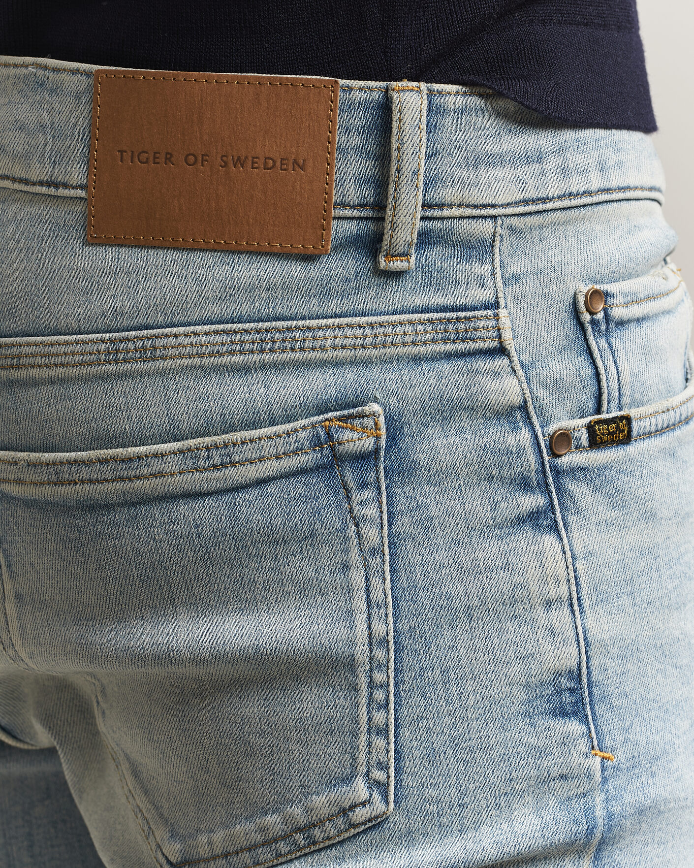 Men | Trousers | Tiger of Sweden | Evolve Jeans Light Blue