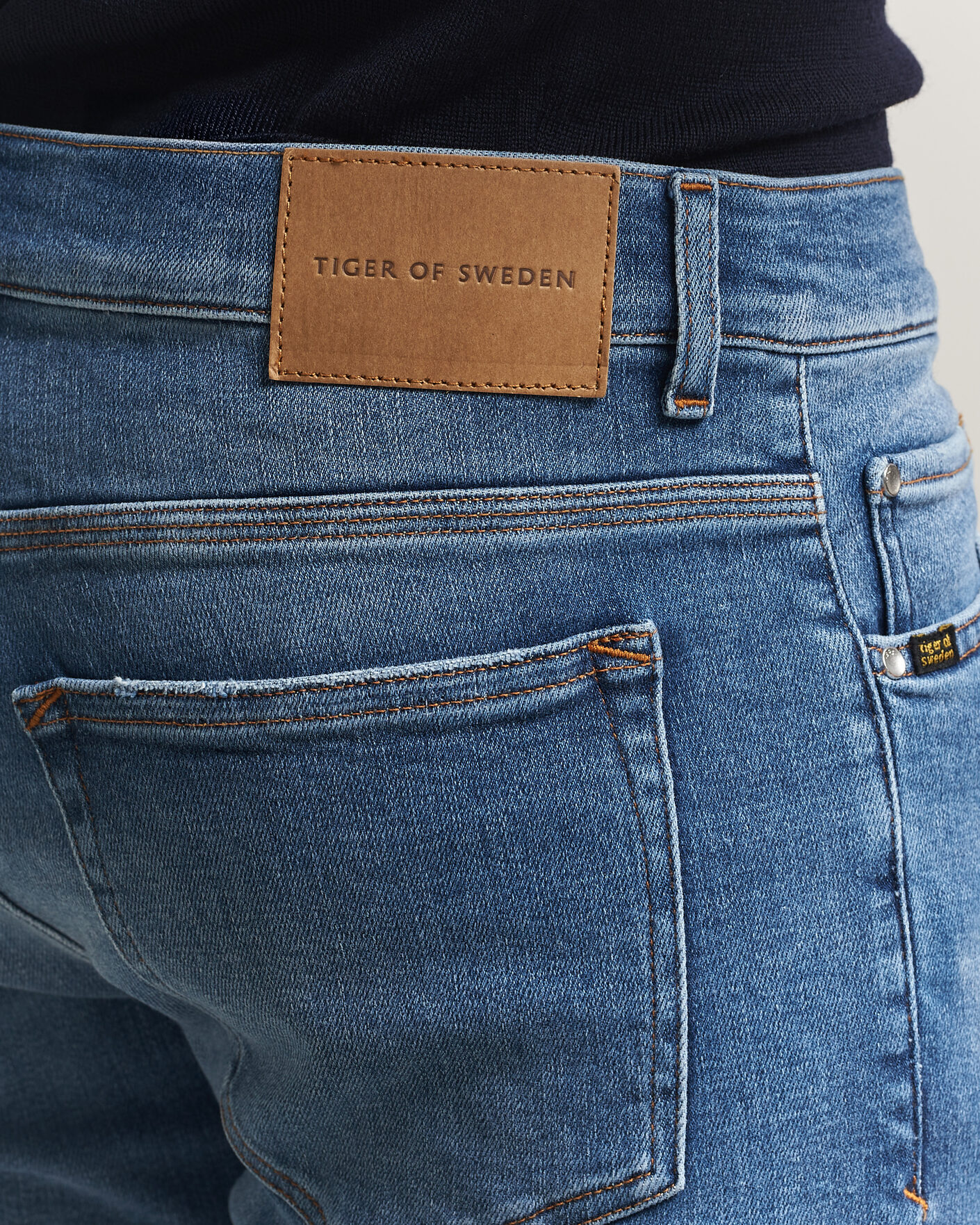 Men | Trousers | Tiger of Sweden | Evolve Jeans Medium Blue