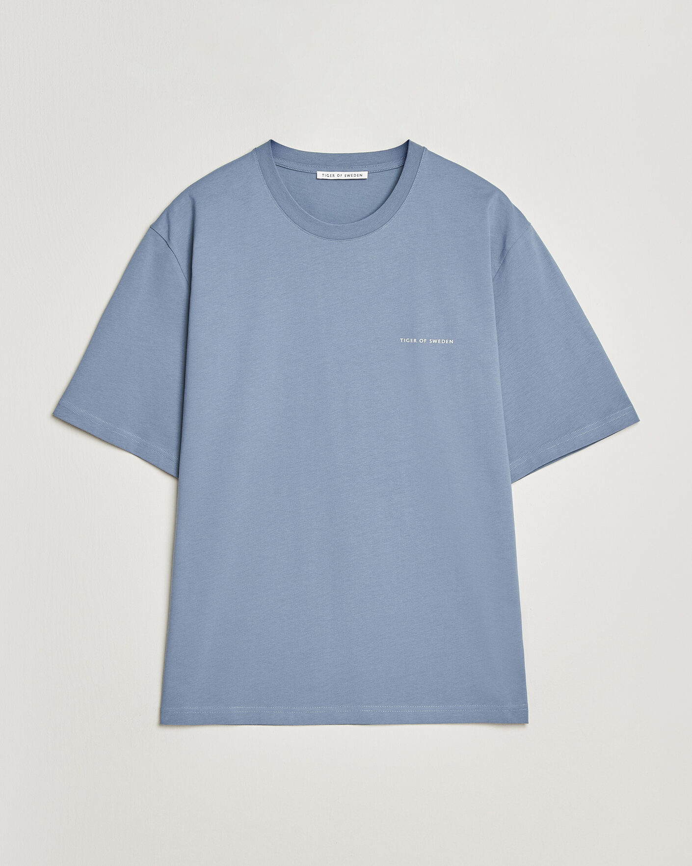 Men | T-Shirts | Tiger of Sweden | Pro Logo Crew Neck T-Shirt Dull Blue
