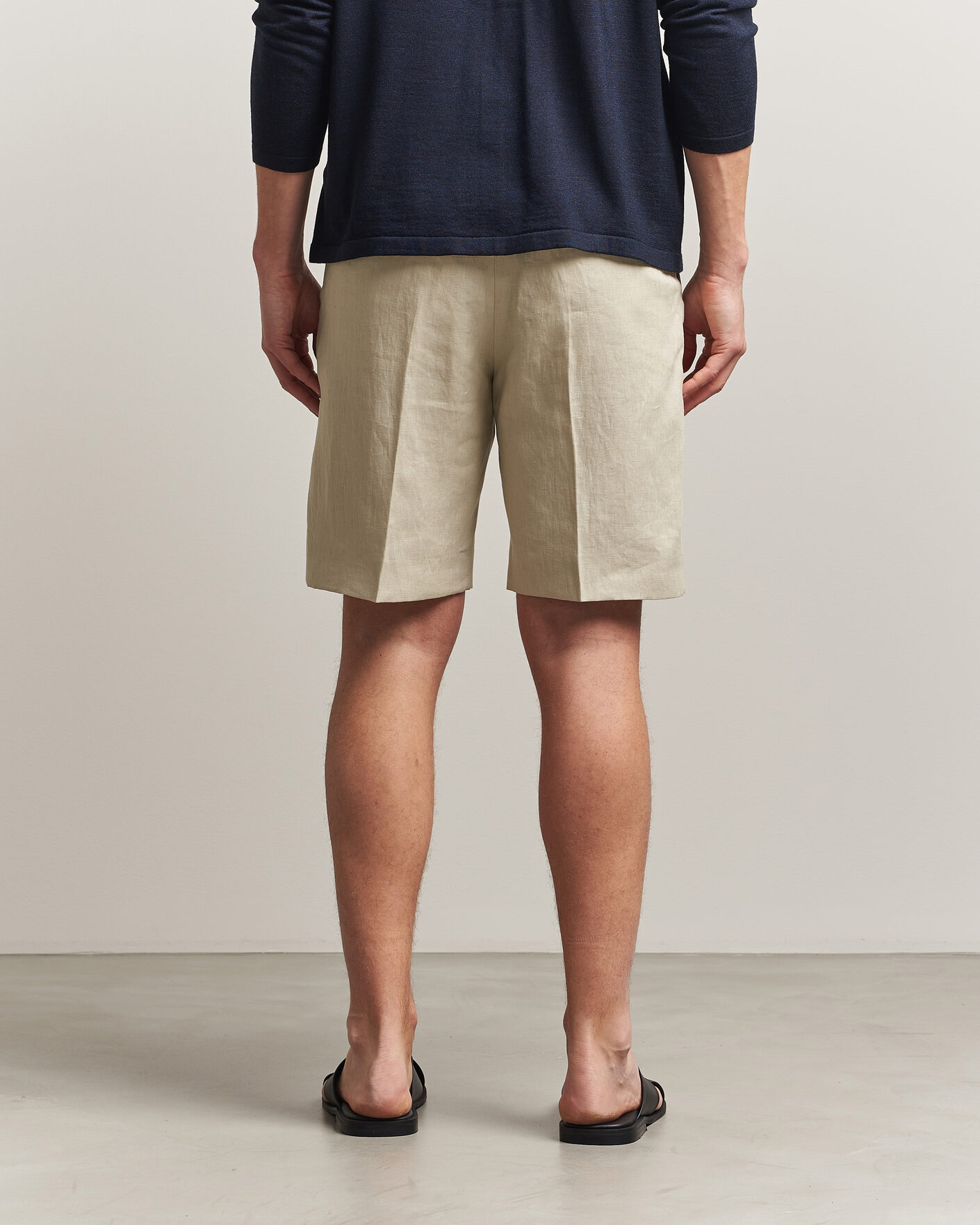 Men | Shorts | Tiger of Sweden | Troy Pleated Linen Shorts Cream Sand