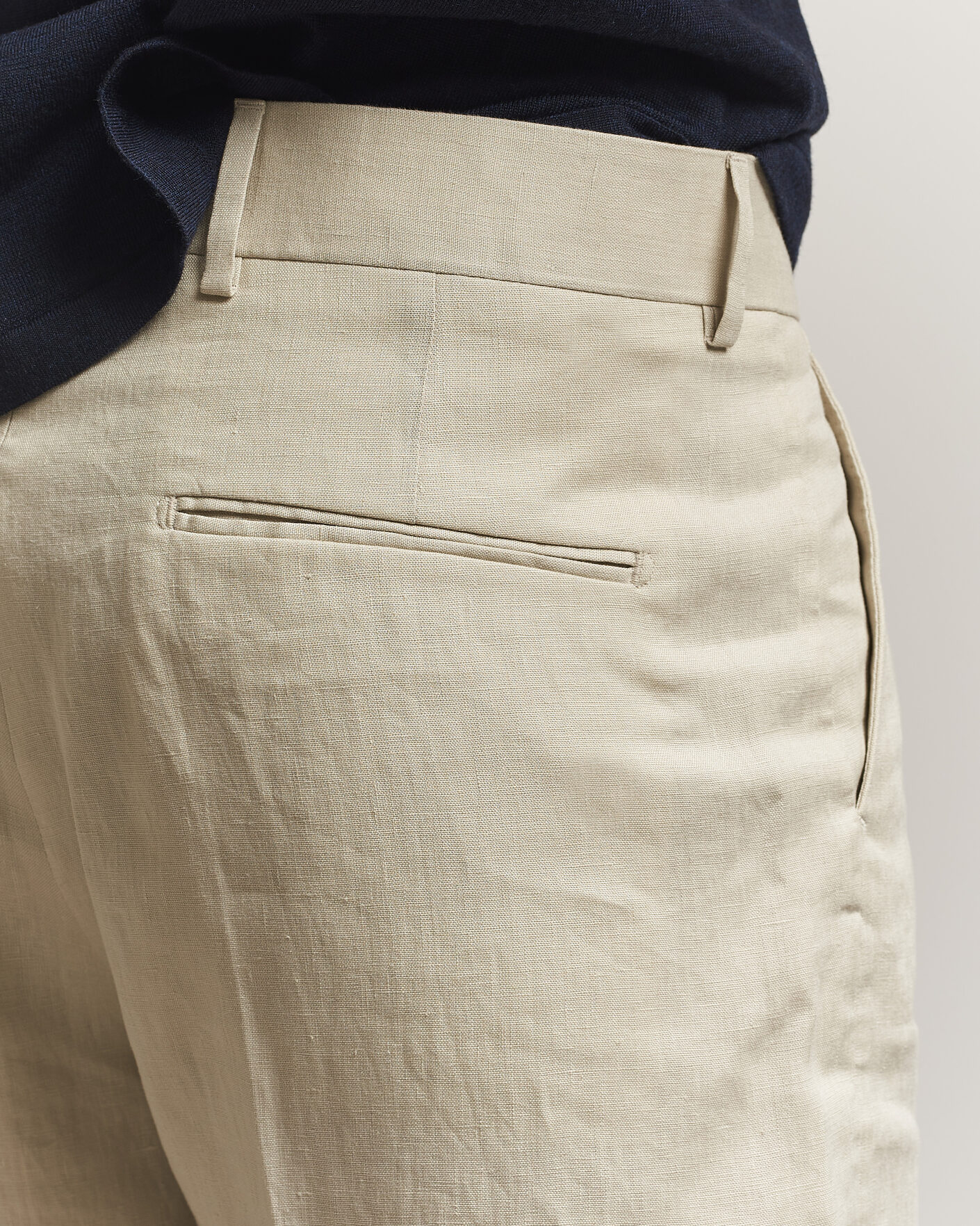 Men | Shorts | Tiger of Sweden | Troy Pleated Linen Shorts Cream Sand