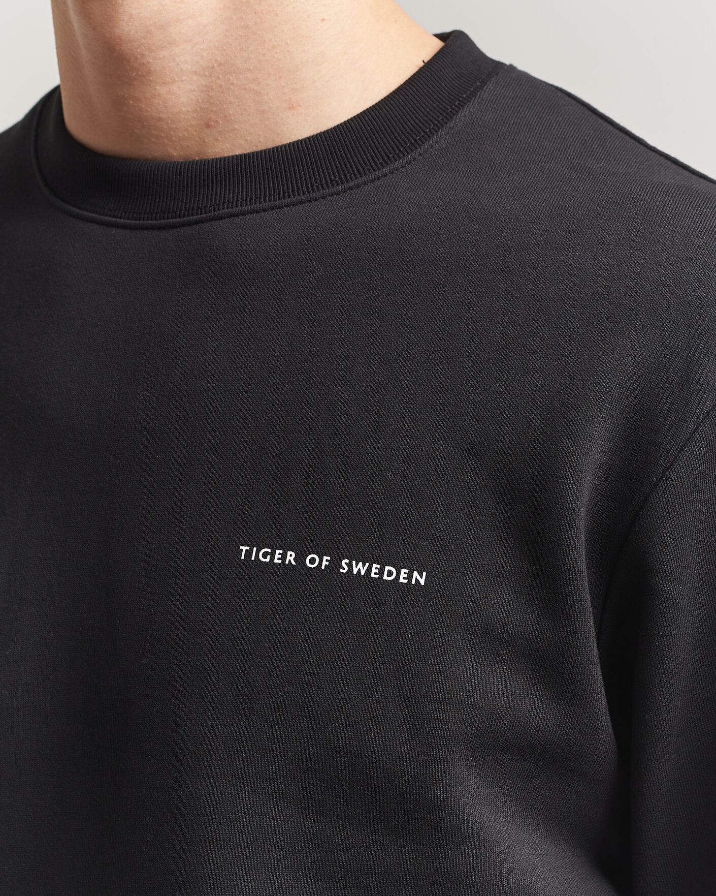 Men | Sweaters & Knitwear | Tiger of Sweden | Emerson Crew Neck Sweatshirt Black