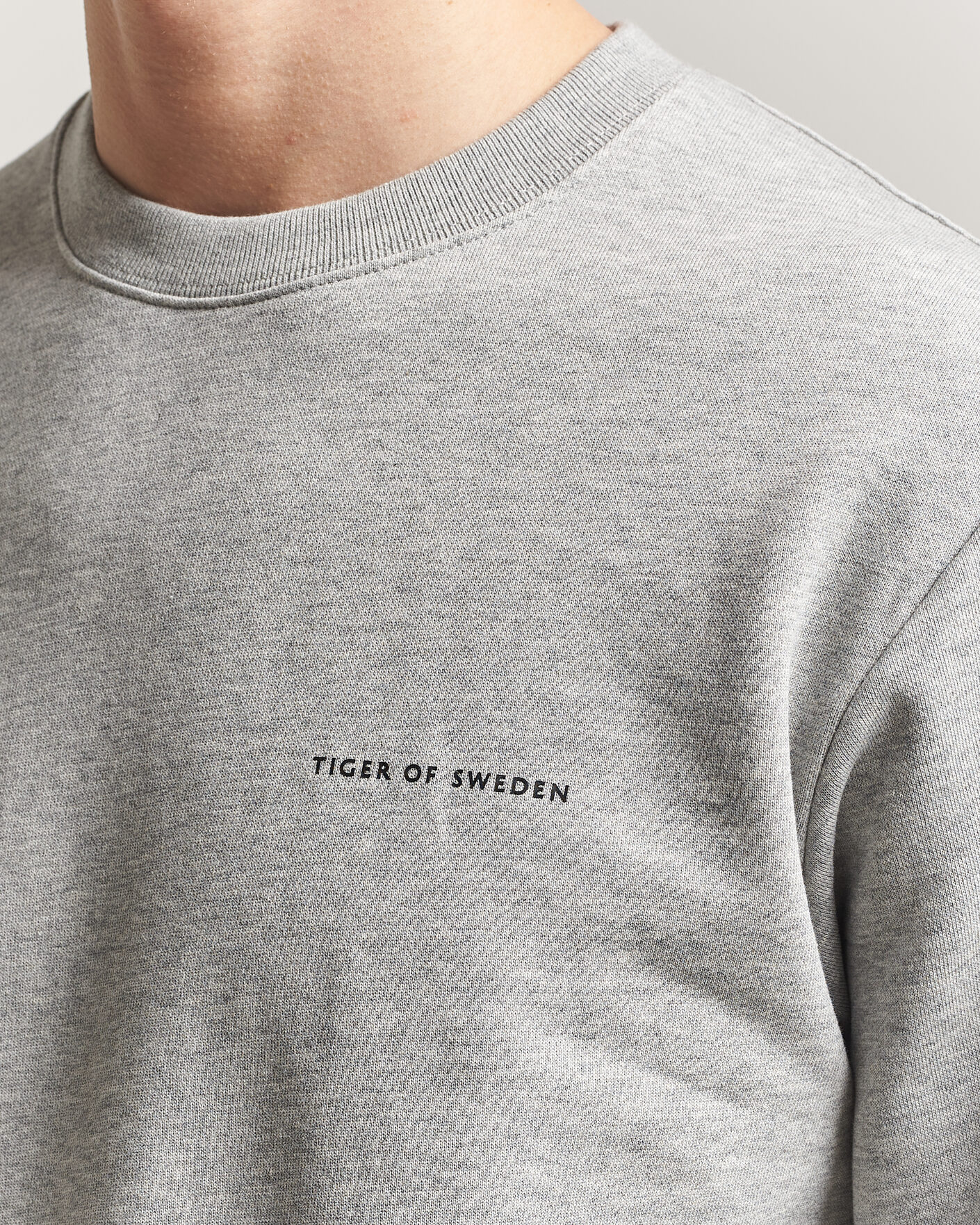 Men | Sweaters & Knitwear | Tiger of Sweden | Emerson Crew Neck Sweatshirt Grey Melange
