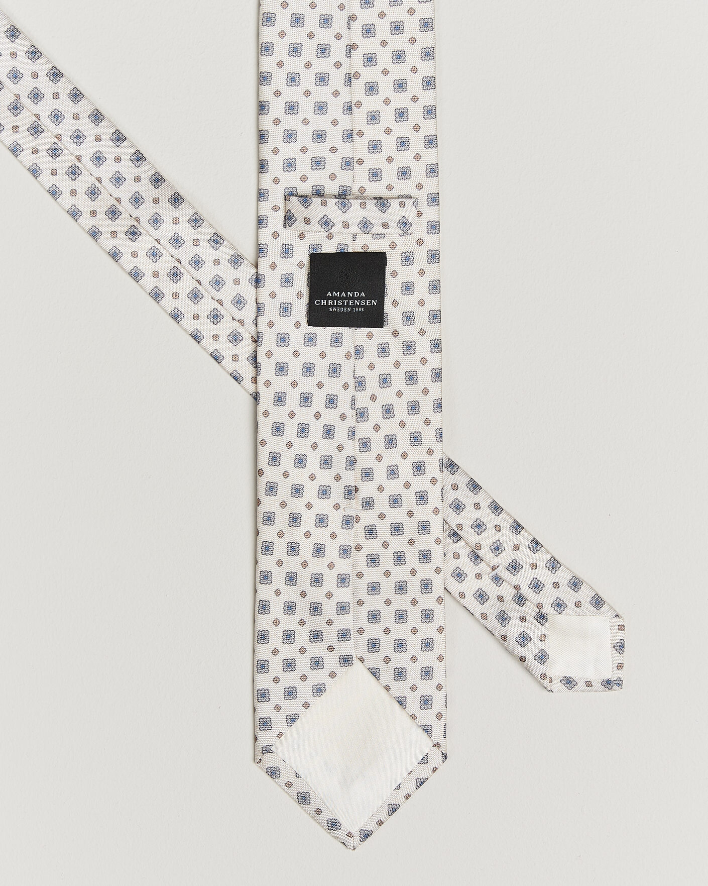 Men | Ties | Amanda Christensen | Silk Oxford 8cm Flower Tie Cream