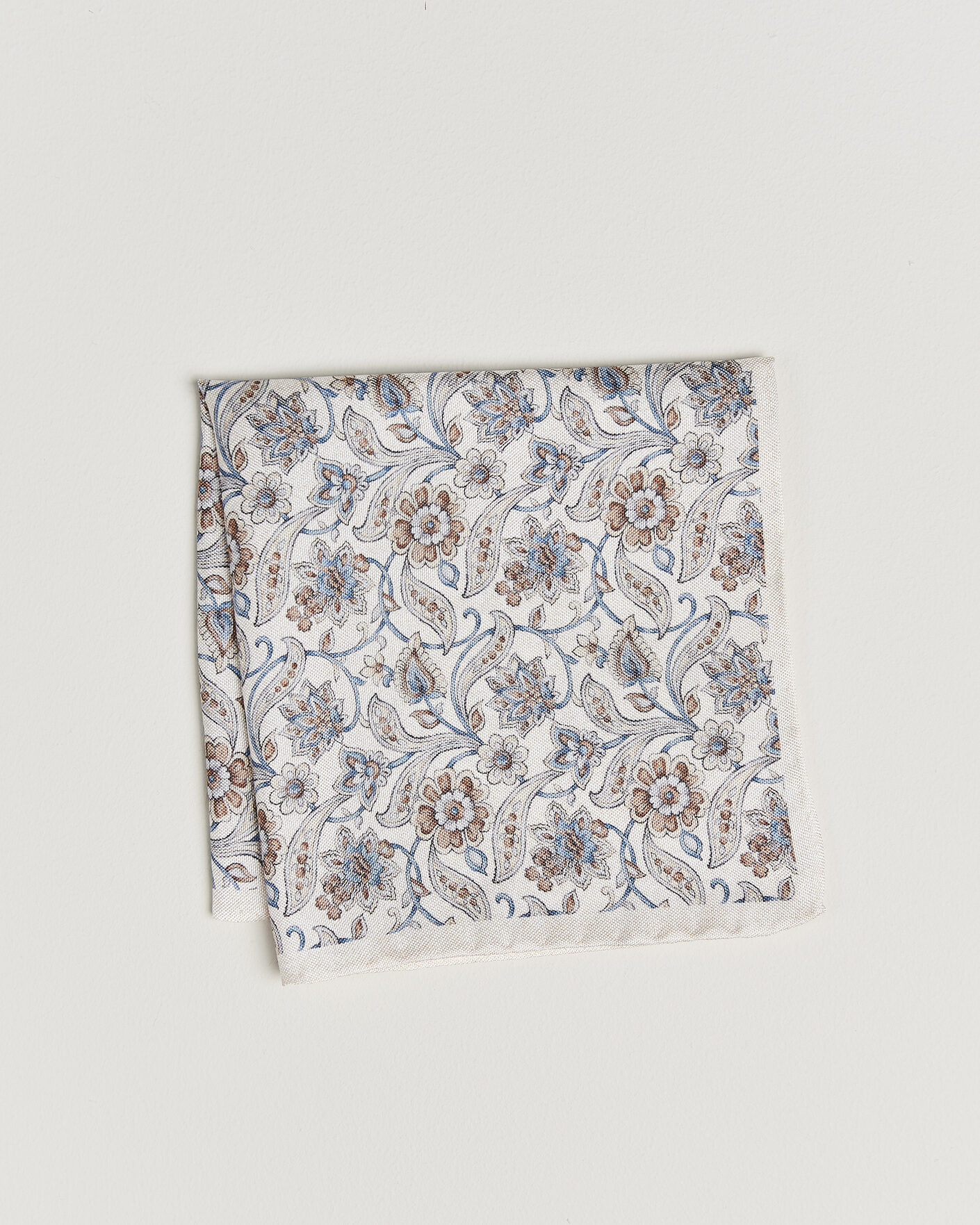 Men | Pocket Squares | Amanda Christensen | Silk Oxford Large Flower Pocket Square Cream