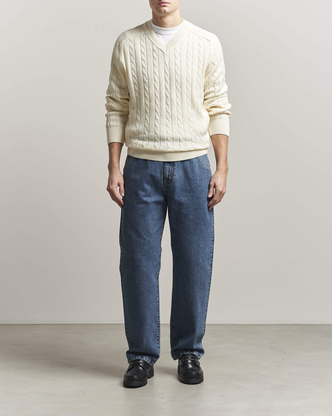 Men | Sweaters & Knitwear | Filippa K | Cotton Cable V-Neck Sweater Calico White