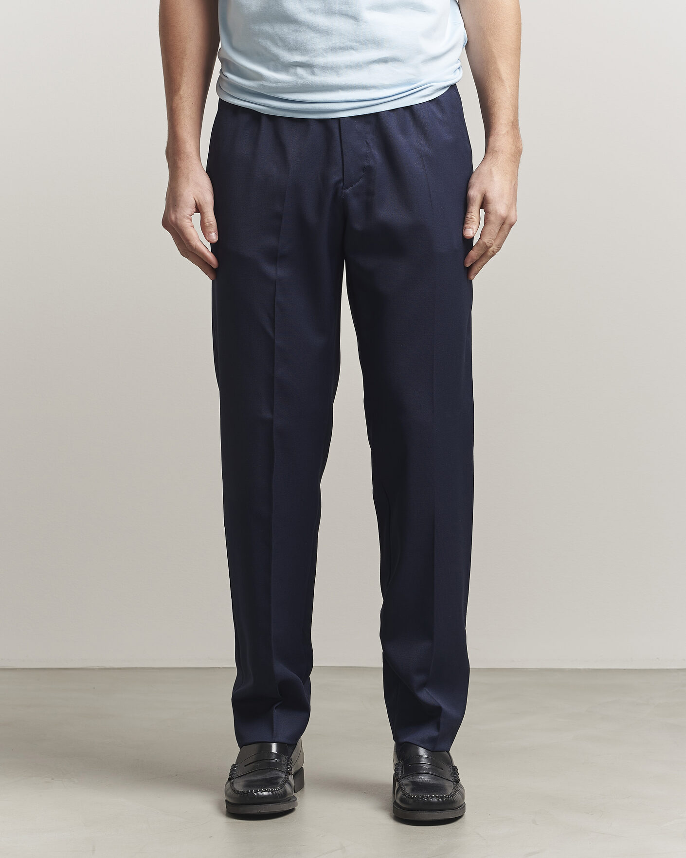 Men | Trousers | Filippa K | Theo Relaxed Wool Trousers Ink Navy