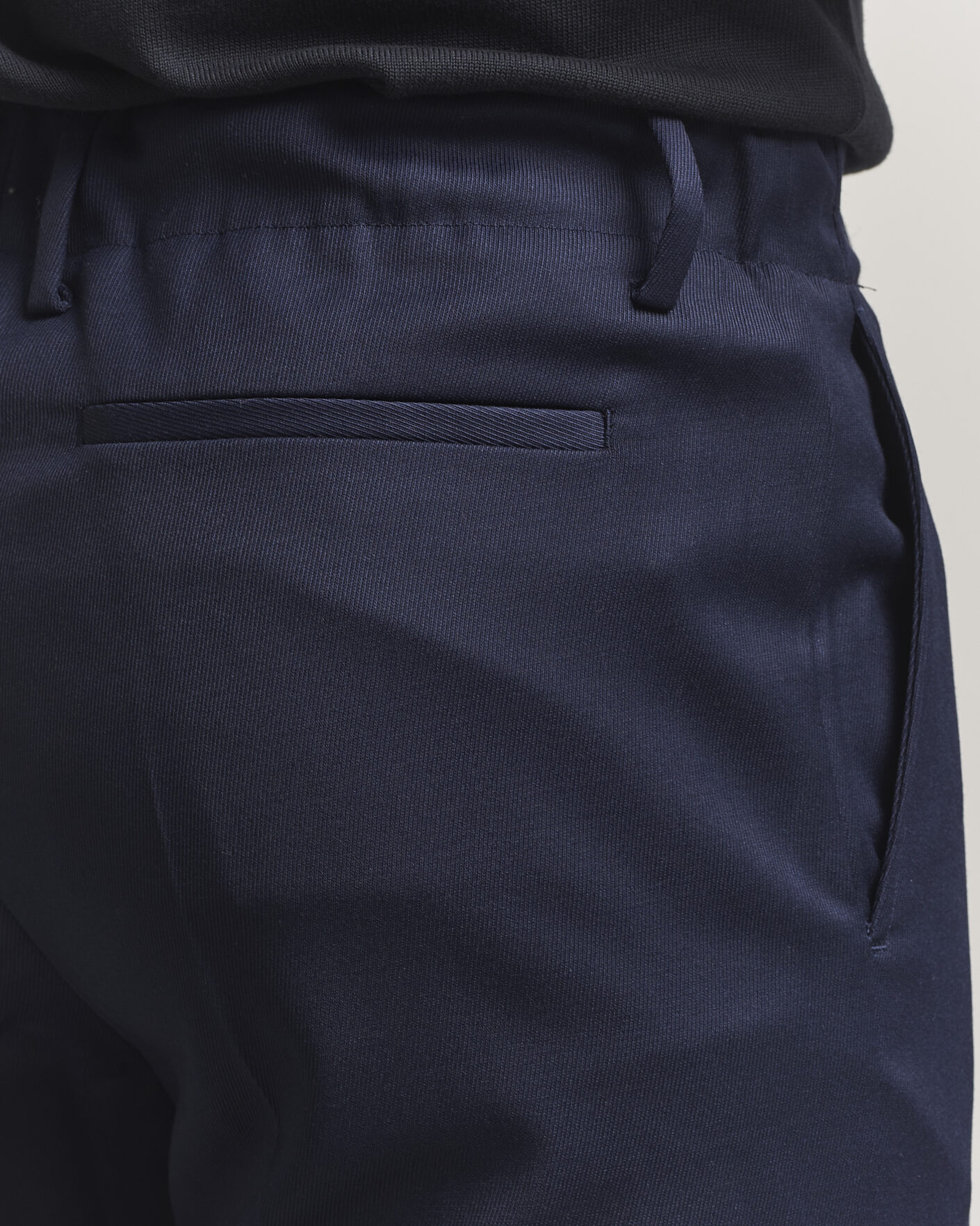 Men | Trousers | Filippa K | Troy Tailored Drawstring Trousers Ink Navy