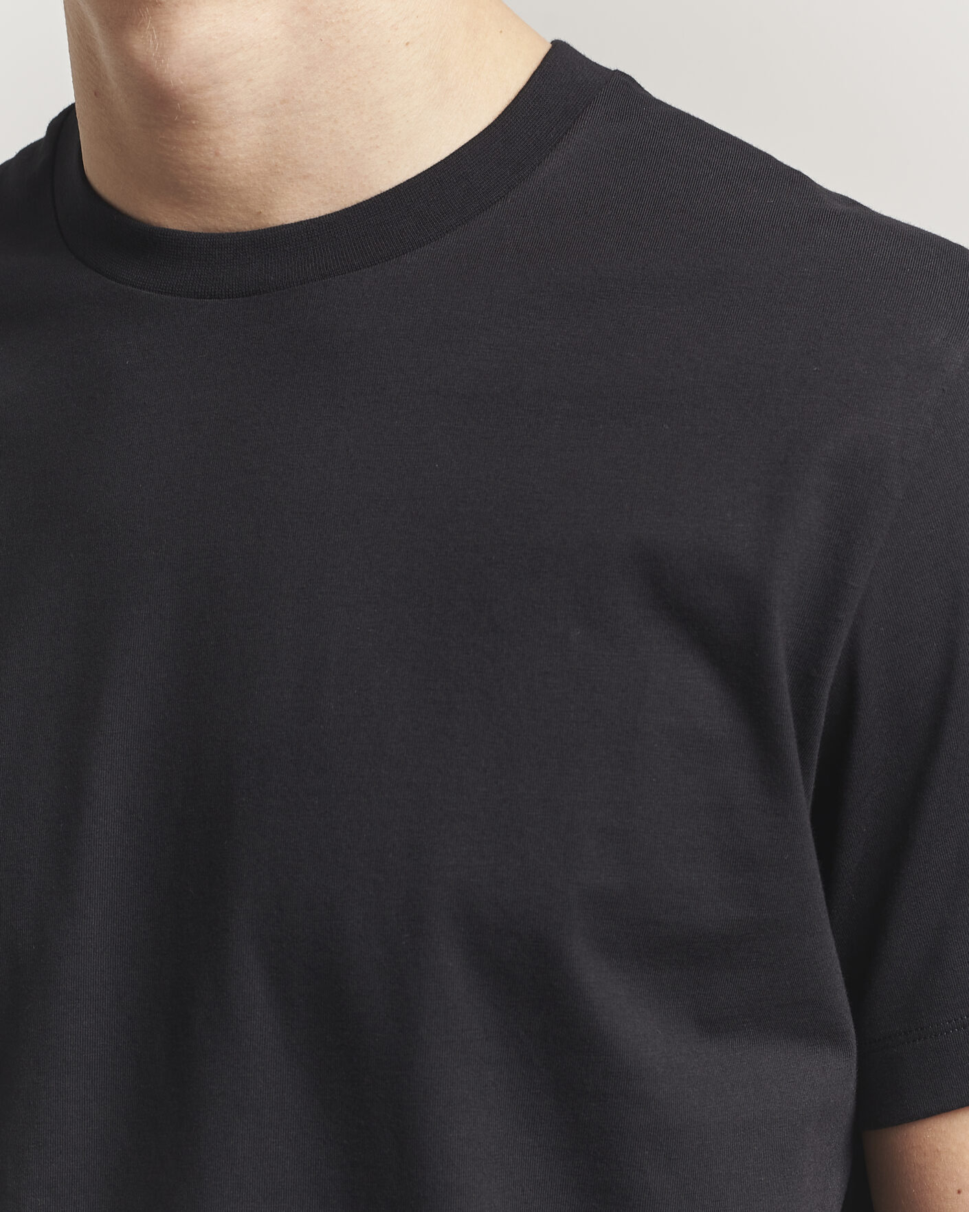 Men | T-Shirts | Filippa K | Filip Crew Neck T-Shirt Black