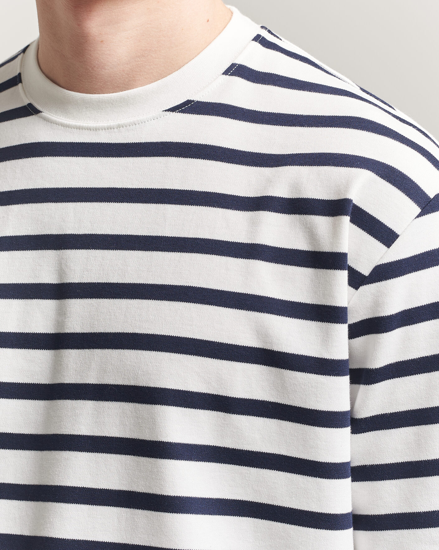 Men | T-Shirts | Filippa K | Striped Crew Neck T-Shirt White/Navy