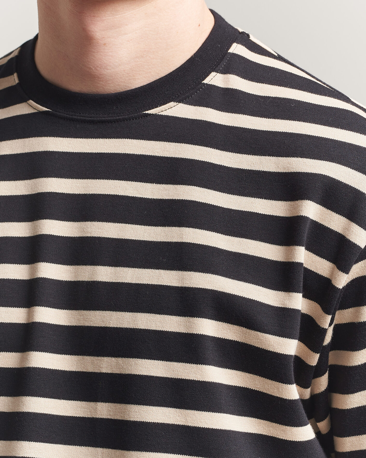 Men | T-Shirts | Filippa K | Striped Crew Neck T-Shirt Black/Pearl