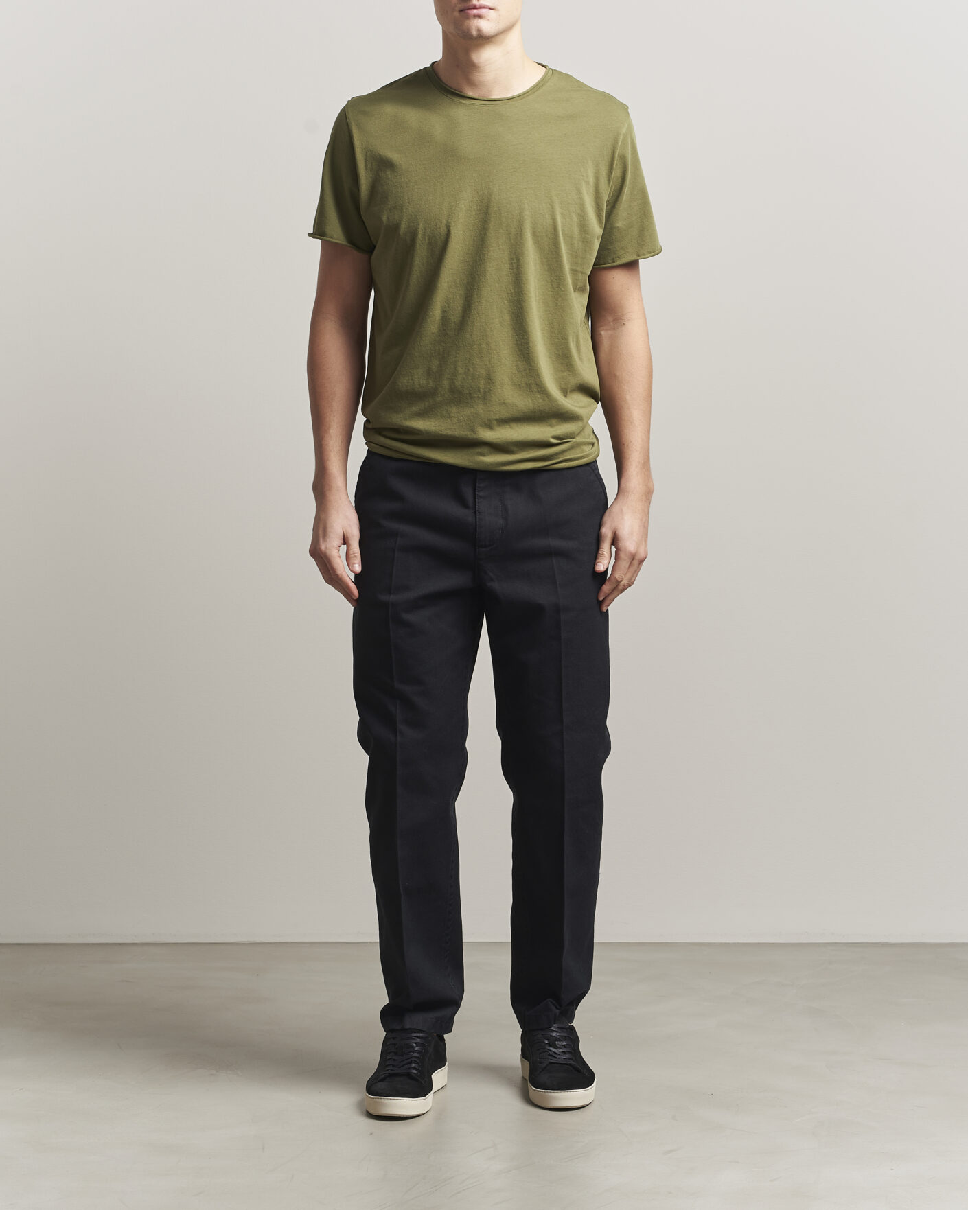 Men | T-Shirts | Filippa K | Roll Neck Crew Neck T-Shirt Laurel Green
