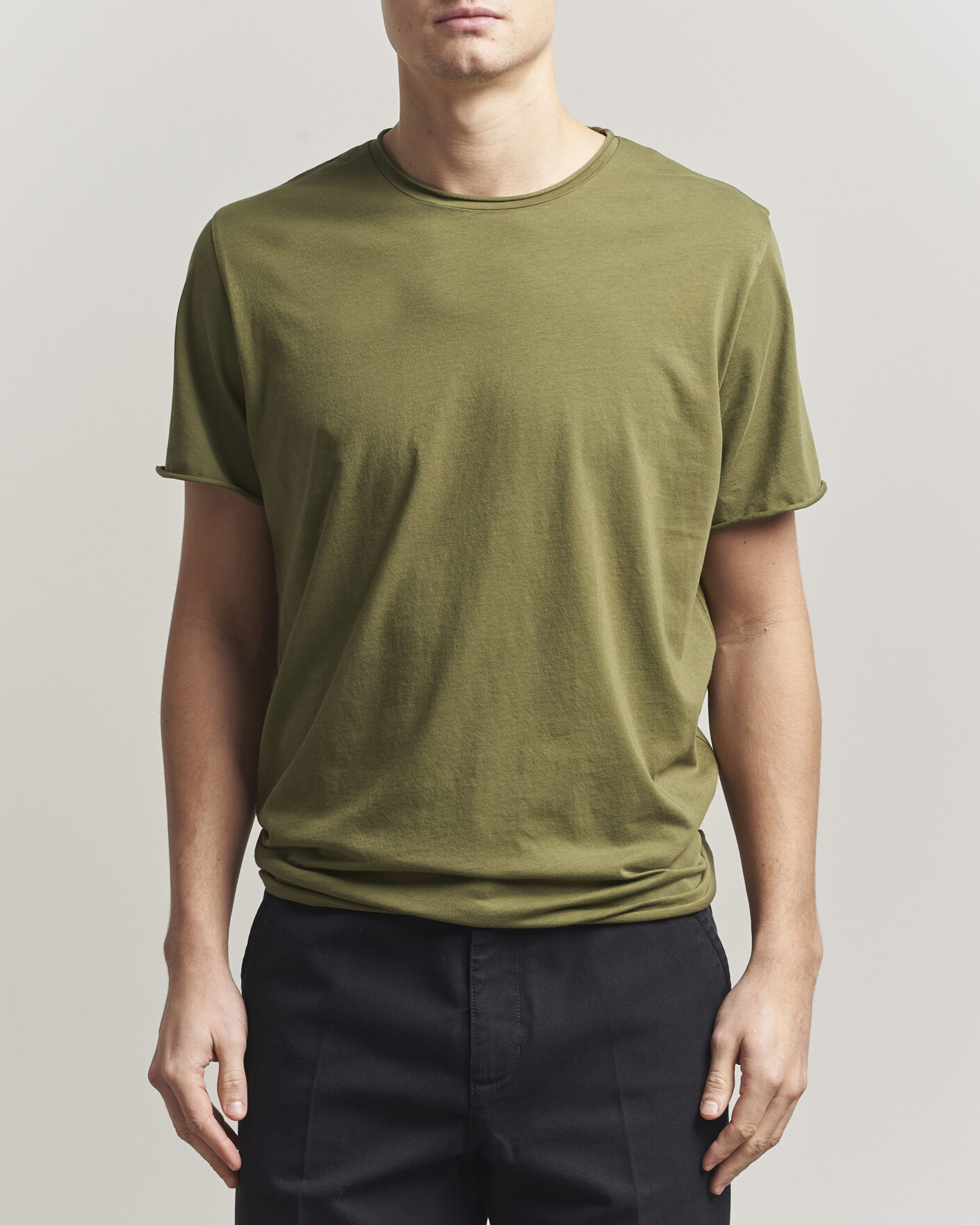 Men | T-Shirts | Filippa K | Roll Neck Crew Neck T-Shirt Laurel Green