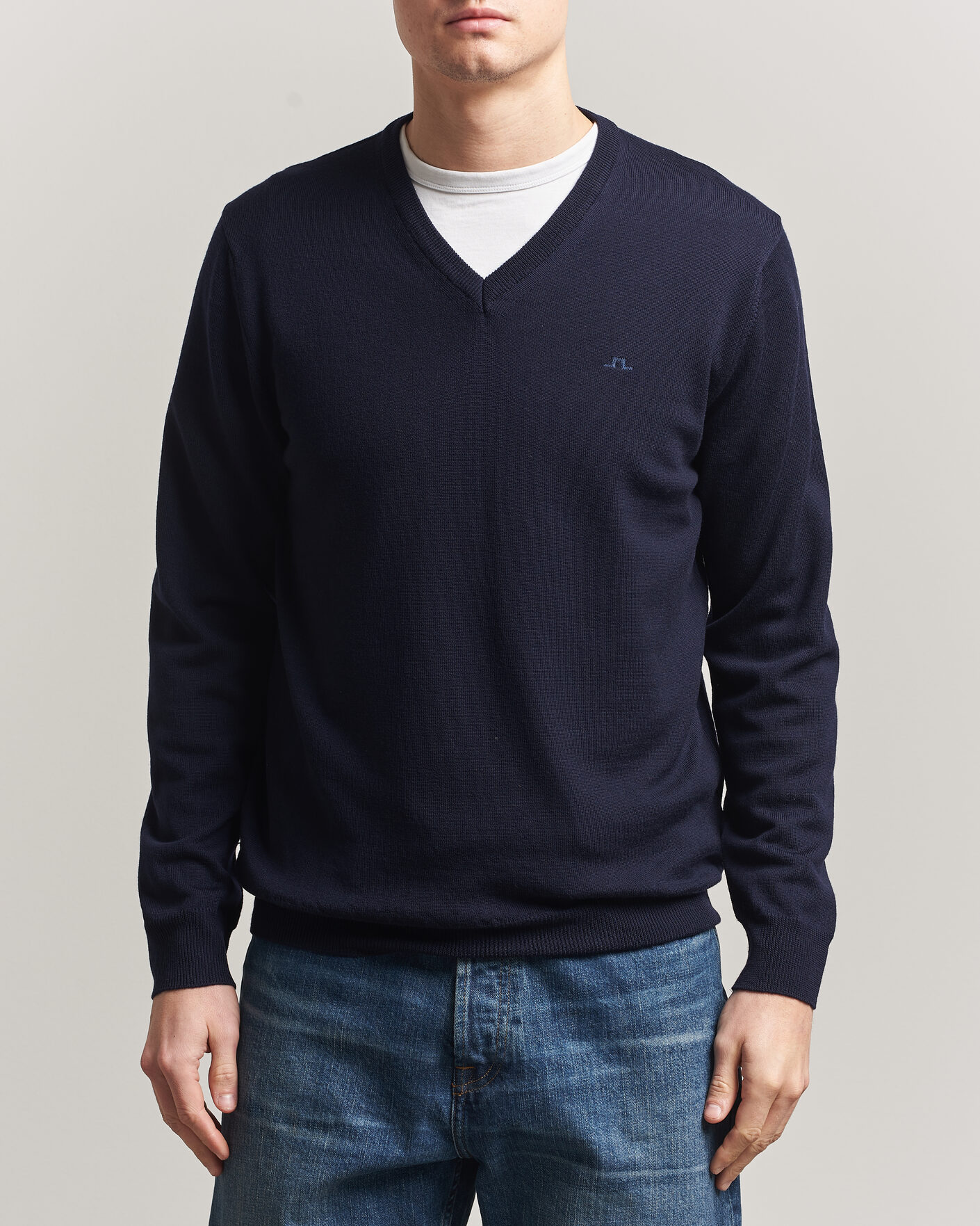 Men | Sweaters & Knitwear | J.Lindeberg | Lymann Merino V-Neck Pullover JL Navy
