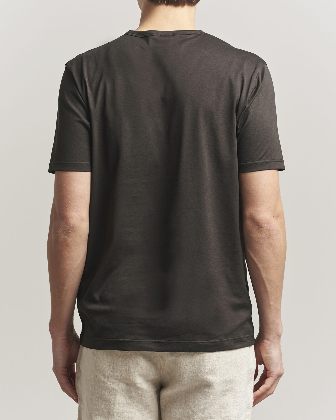 Men | T-Shirts | Sunspel | Crew Neck Q82 Cotton T-Shirt Dark Chocolate