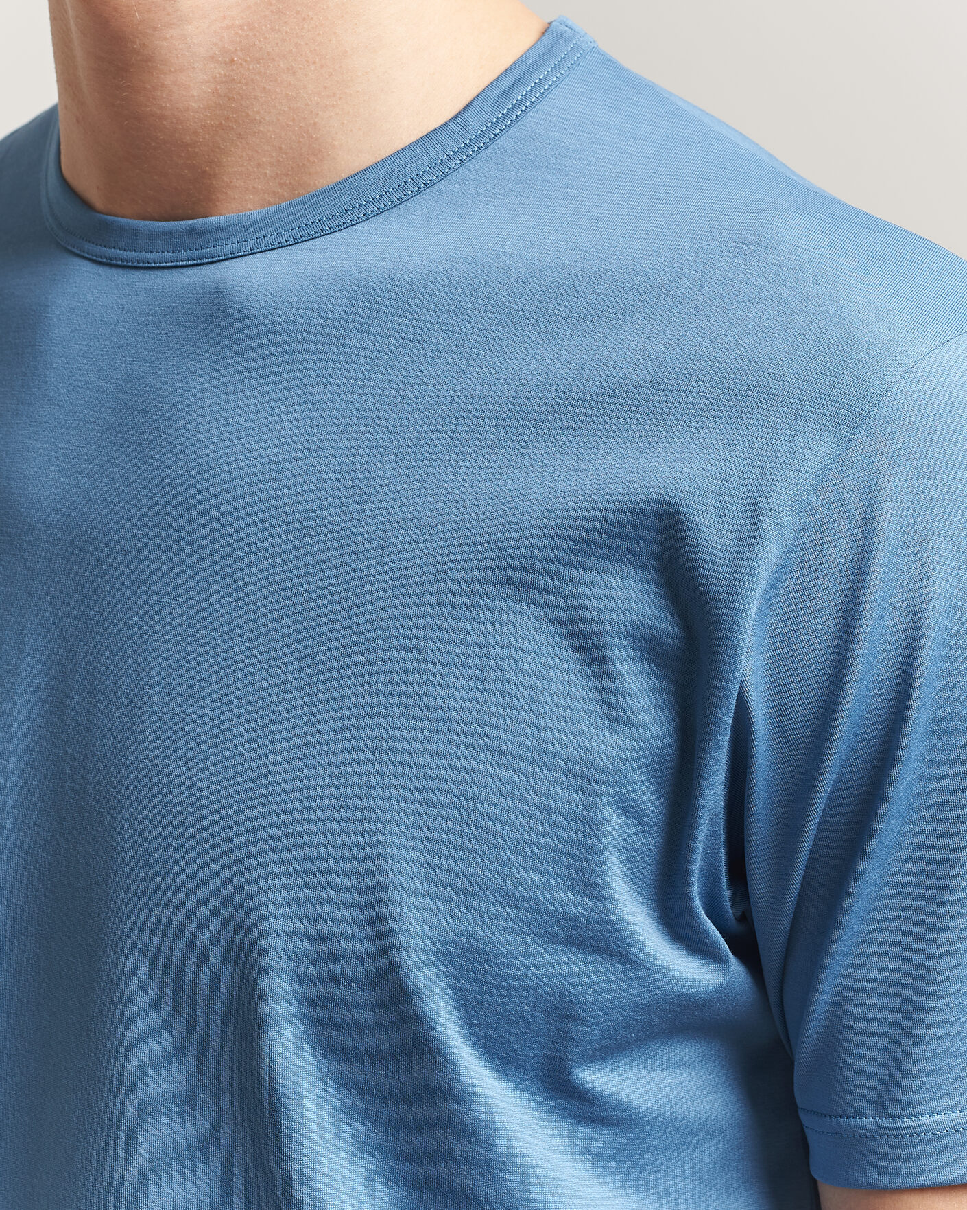 Men | T-Shirts | Sunspel | Crew Neck Q82 Cotton T-Shirt Air Force Blue