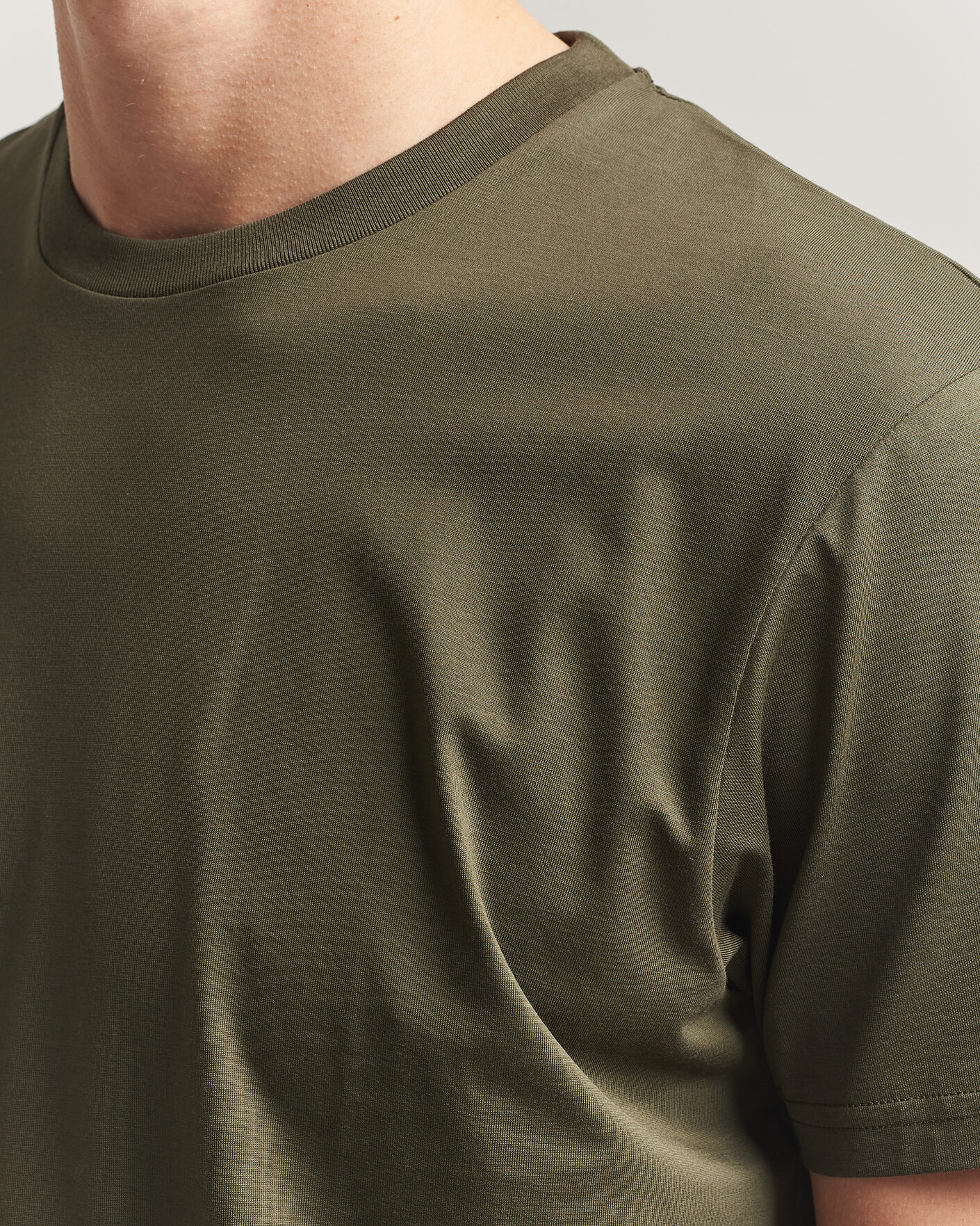 Men | T-Shirts | Sunspel | Riviera Midweight T-Shirt Deep Olive