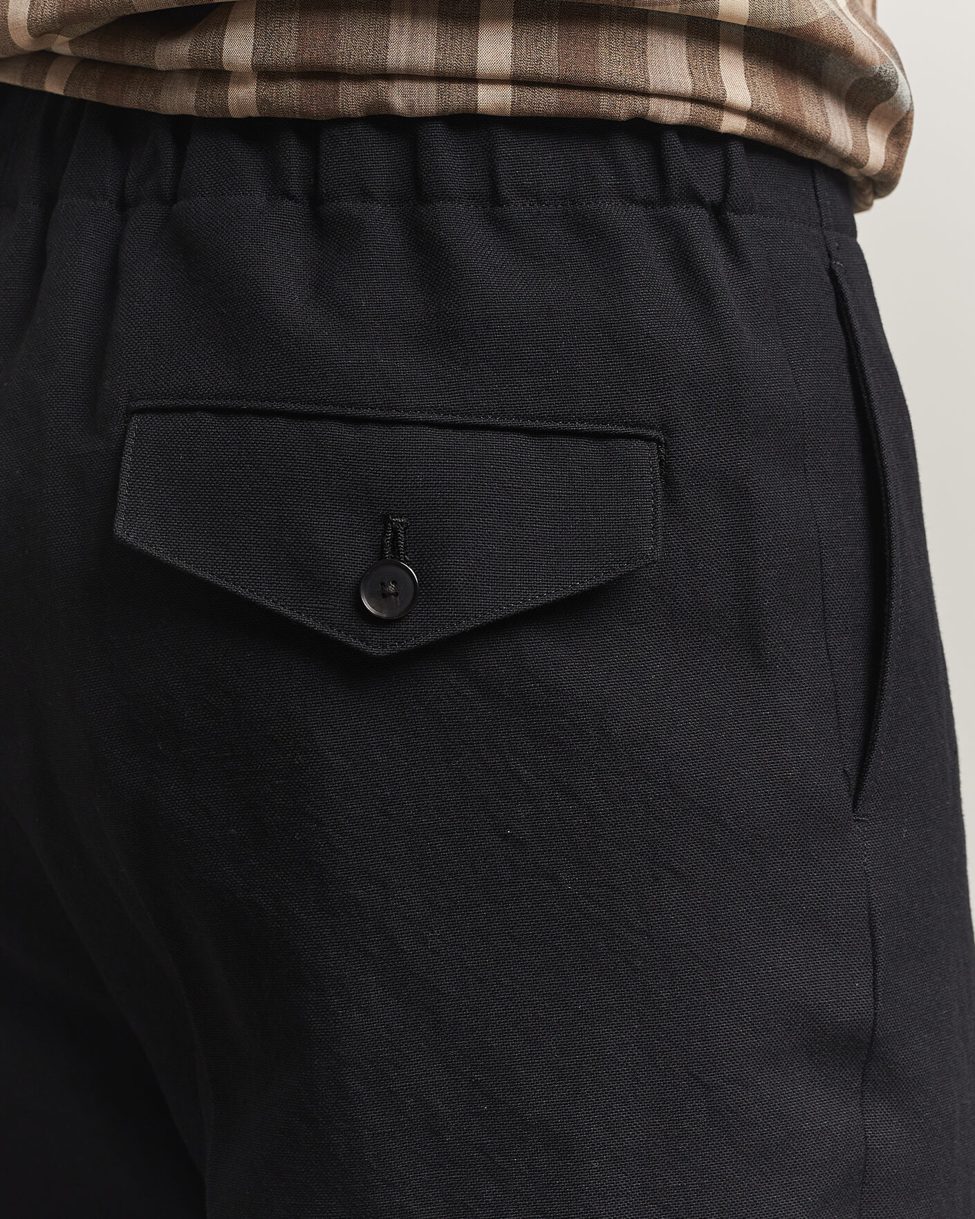 完売 auralee 26SS DRAWSTRING PANTS 4 Auralee Wool/Linen Ox Drawstring Pants Black at CareOfCarl.com
