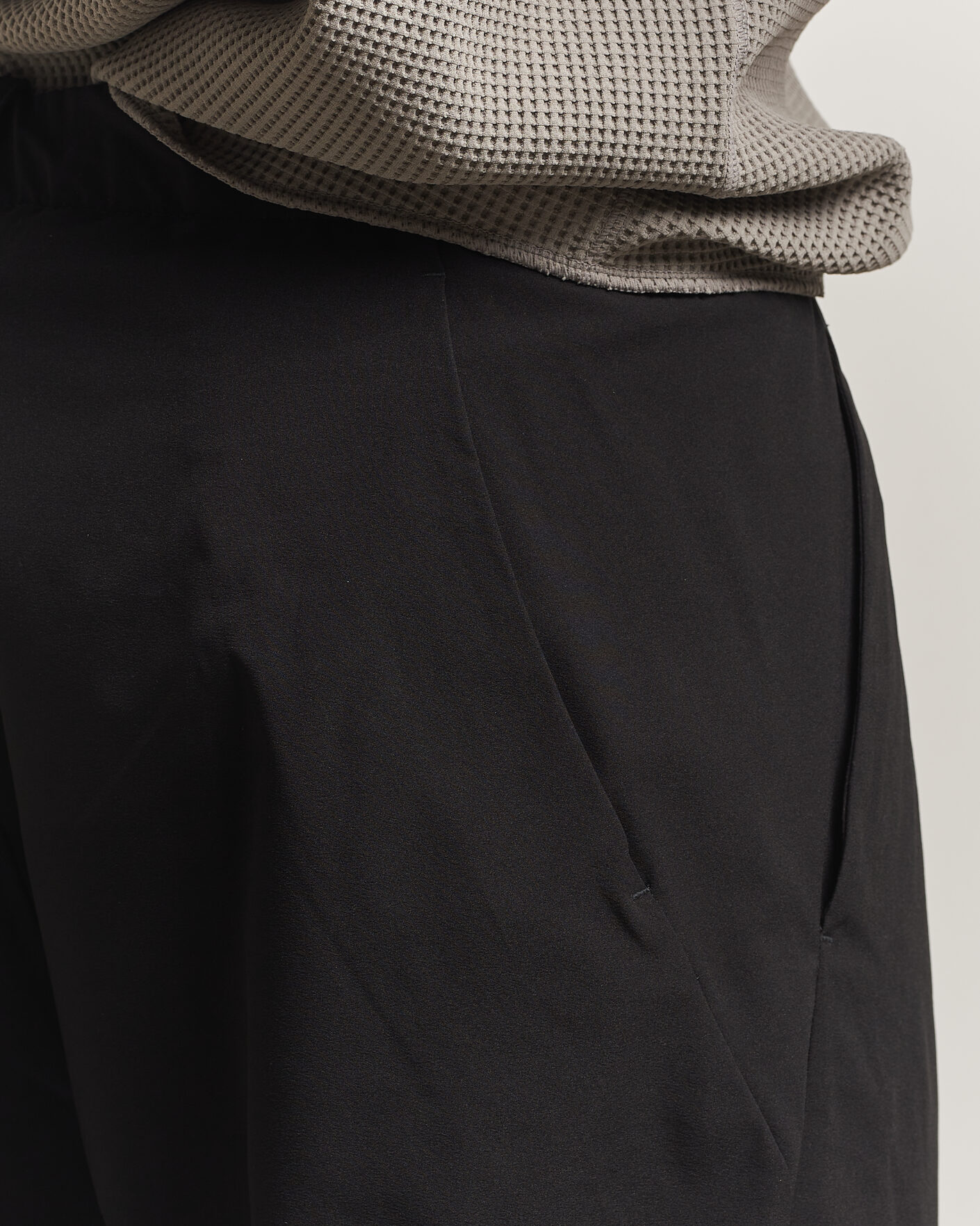 Men | Trousers | Goldwin | Tapered Light Pants Black