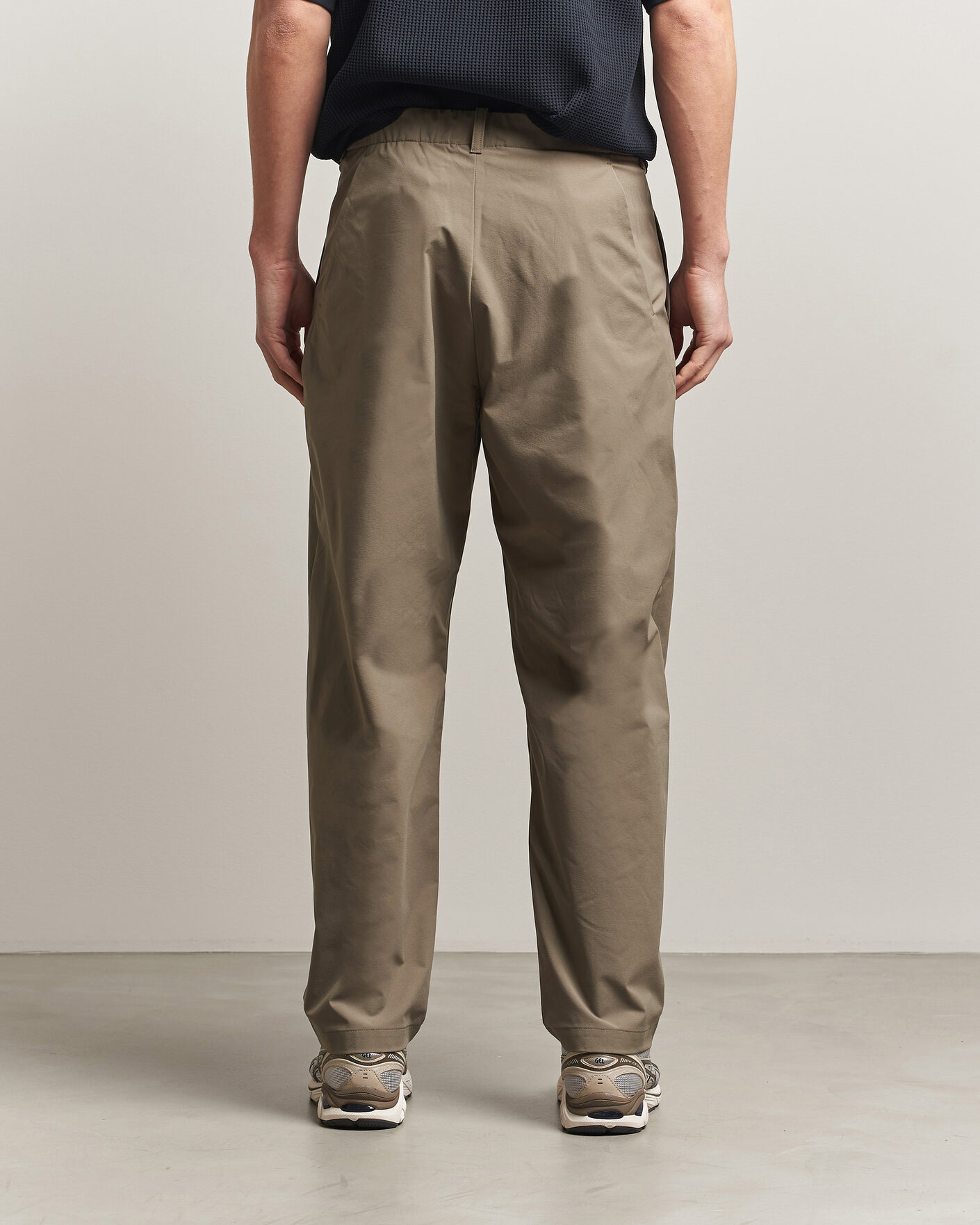 Men | Trousers | Goldwin | Tapered Light Pants Sand