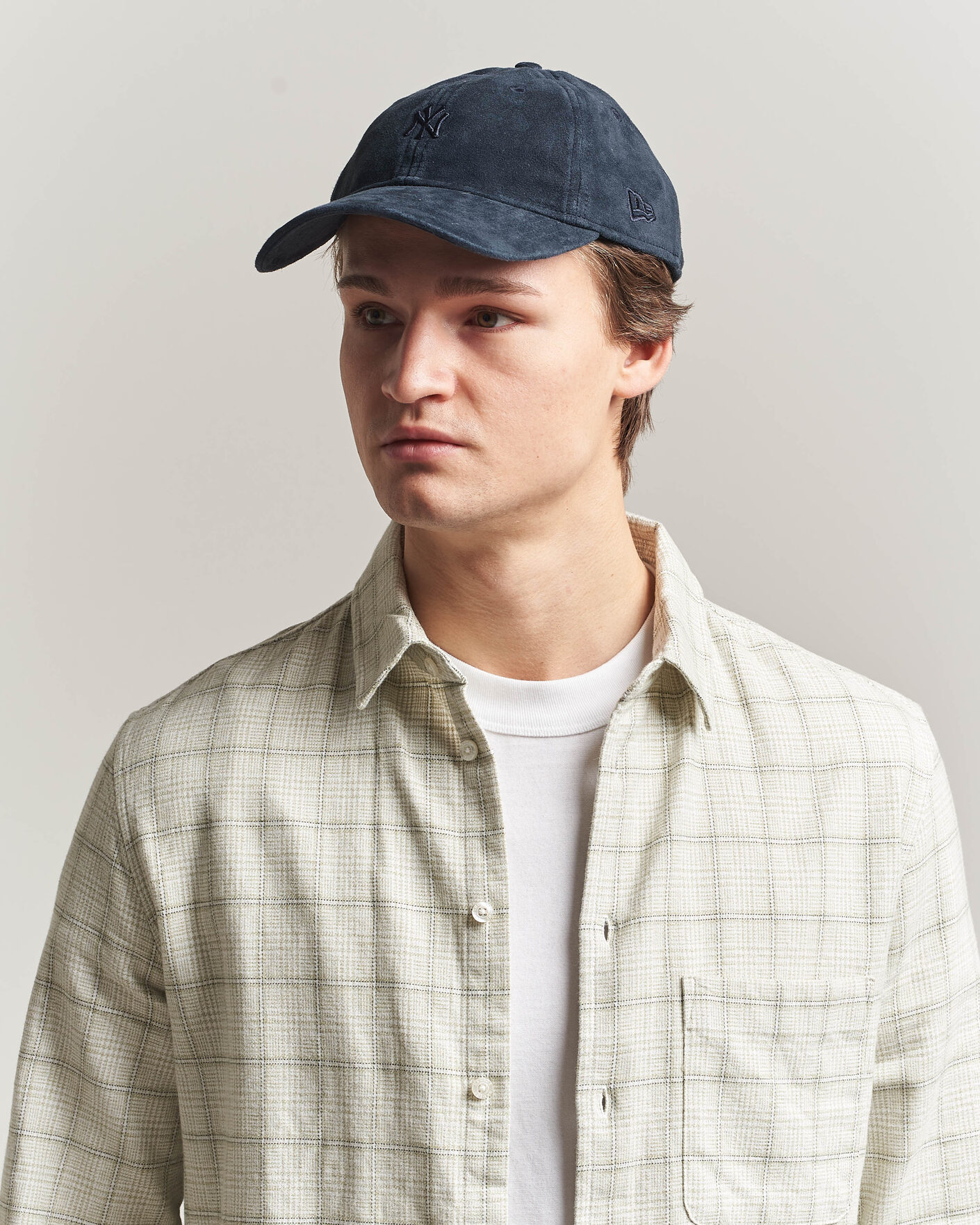 Men | Hats & Caps | New Era | 9Twenty Suede New York Yankees Cap Black