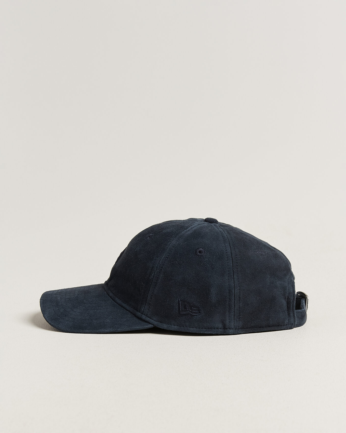 Men | Hats & Caps | New Era | 9Twenty Suede New York Yankees Cap Black