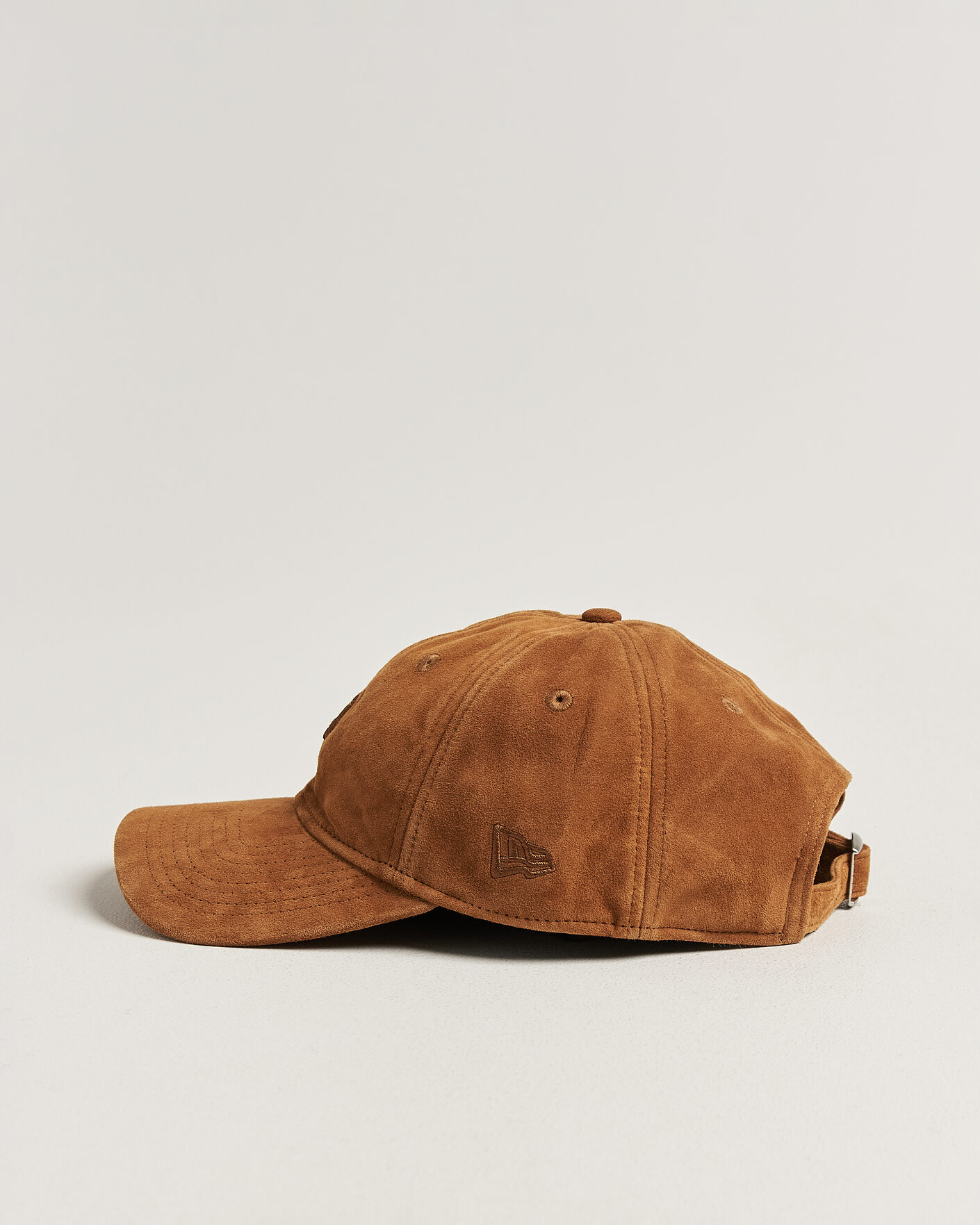 Men | Hats & Caps | New Era | 9Twenty Suede New York Yankees Cap Brown