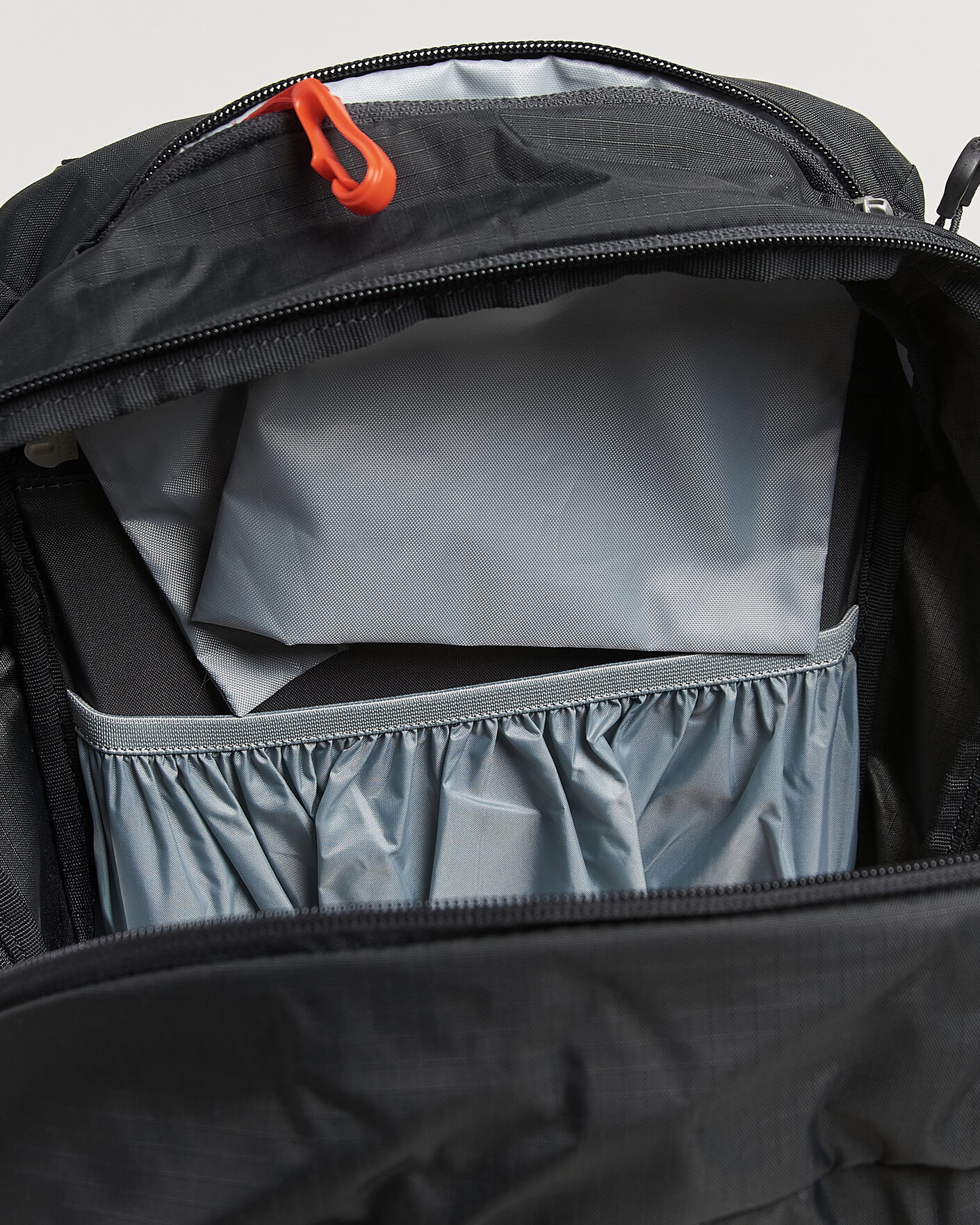 Men | Bags | Osprey | HikeLite 26 Black