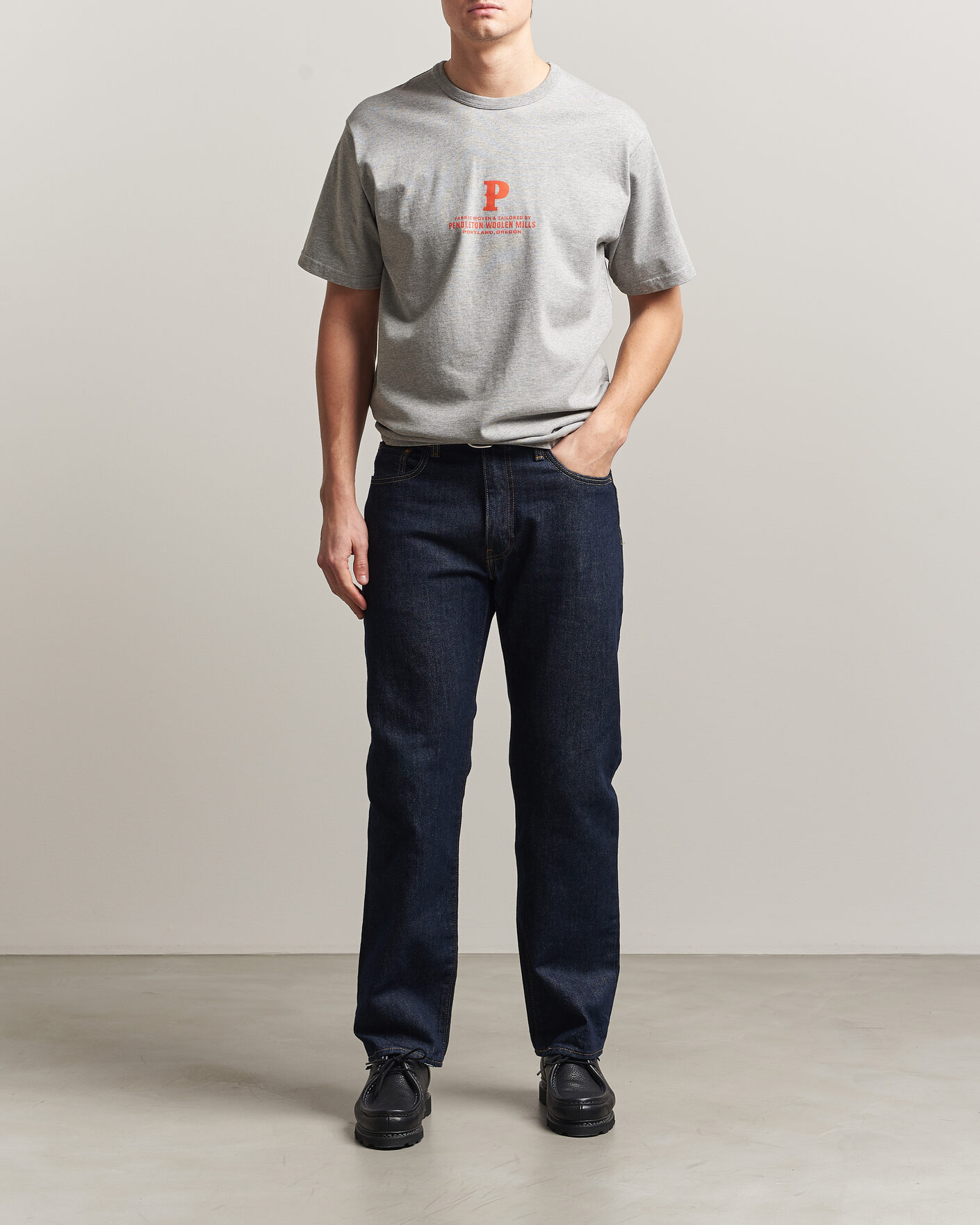 Men | T-Shirts | Pendleton | Heavyweight P Tee Ash Heather Grey